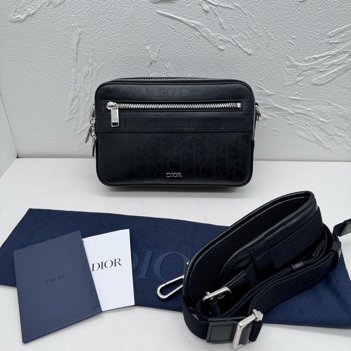 Brand Now DIOR Safari Messenger Bag / Product Code: 26051705
