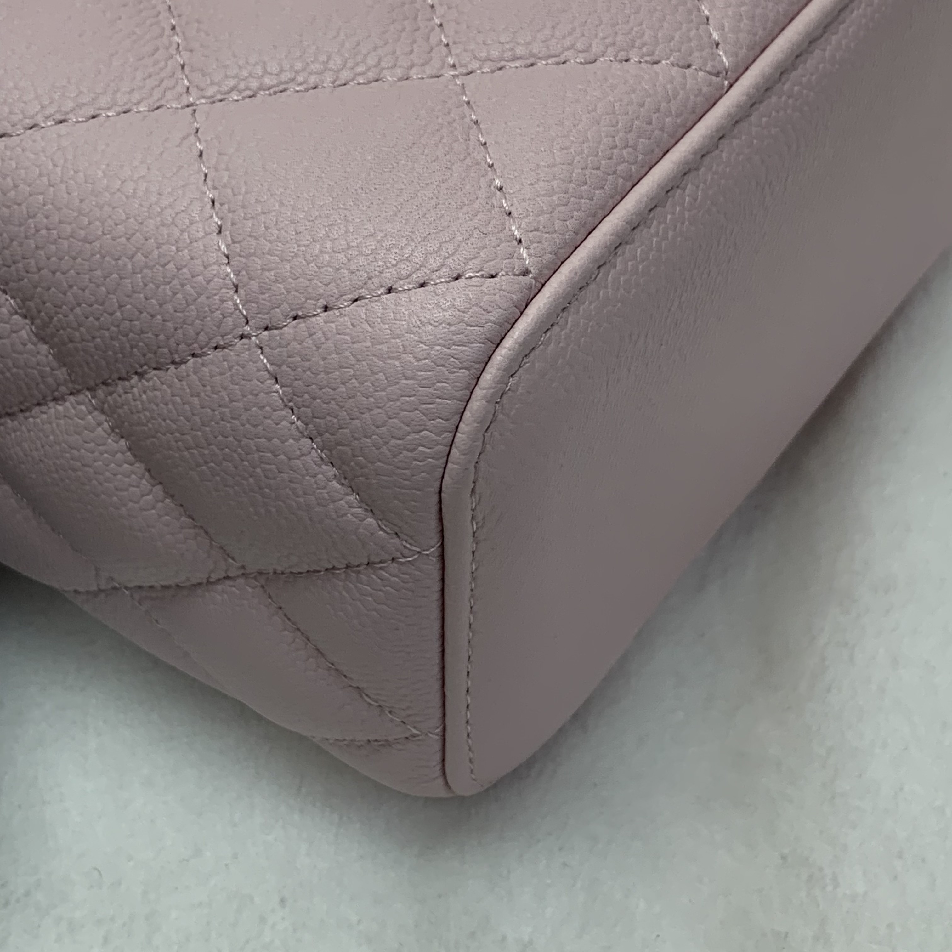 Chanel Long Vanity in Pink Caviar 淡粉化妝包
