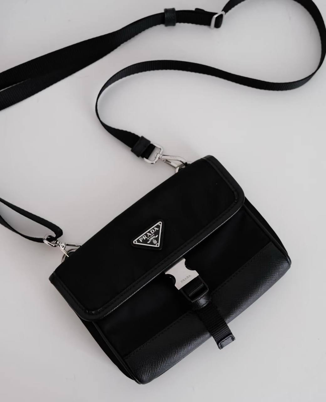 訂貨📮Prada 男女同款斜揹袋 肩帶可調節 🔖Size 18x12.5cm