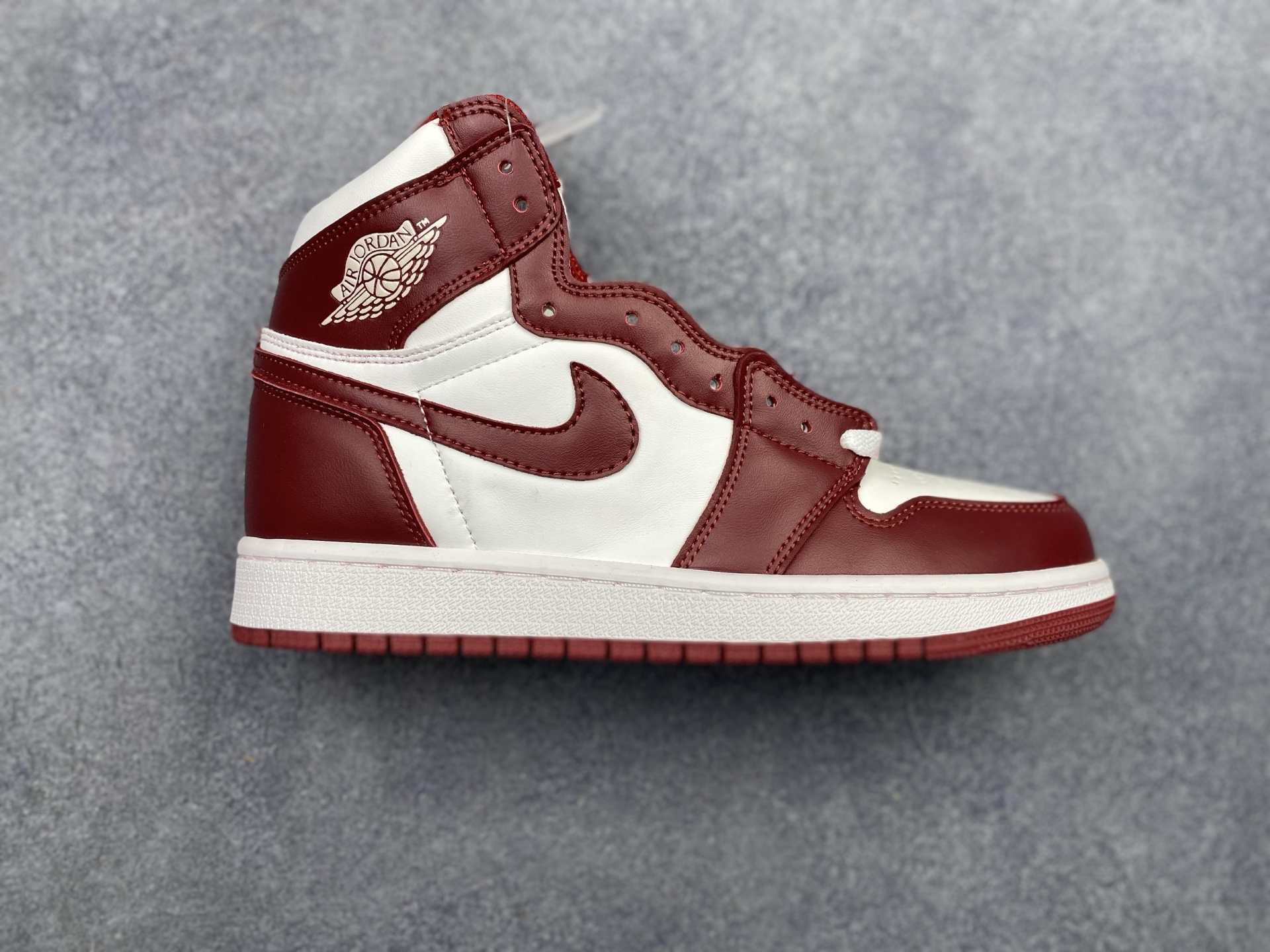 Nike Air Jordan 1 Retro High OG DZ5485-160