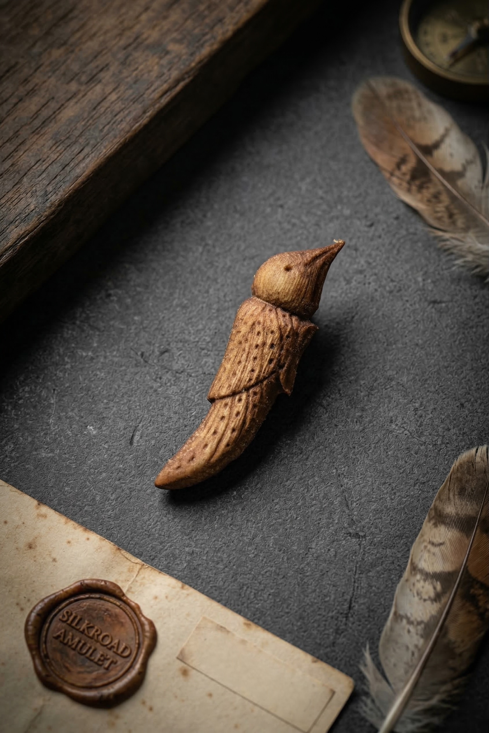 龍婆披贊  百年嫁龍神木 x 古法金舌人緣鳥🪵🕊️  附全高清防水殼｜師父親手寫符｜專屬經文及佩戴方法✨