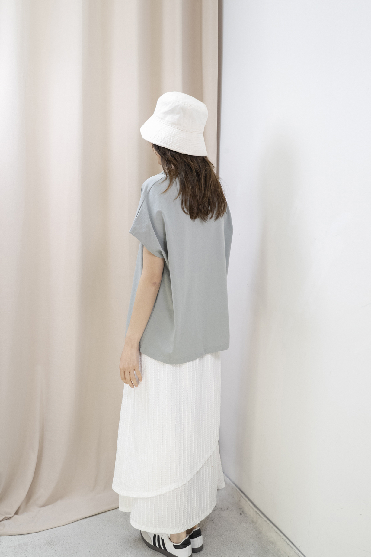 V領柔滑Top(水藍色）