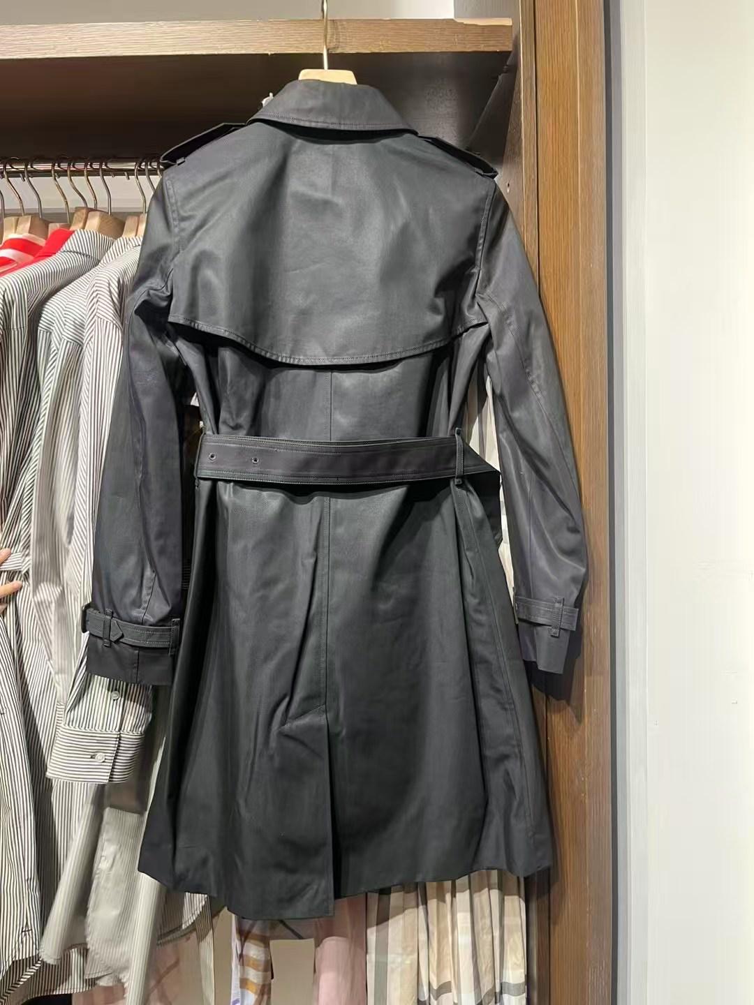 預購Burberry🌈🌈折扣款 女士風衣 中長款 新版型 有肩線款 Sale