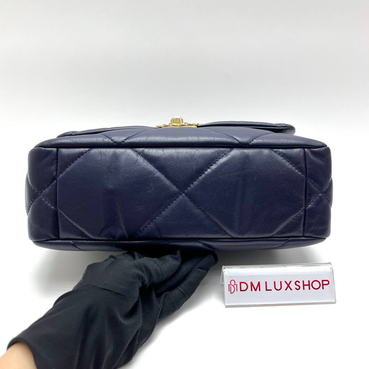 Chanel 19 Goatskin Navy Small GHW (Serial 30, Y: 2020)