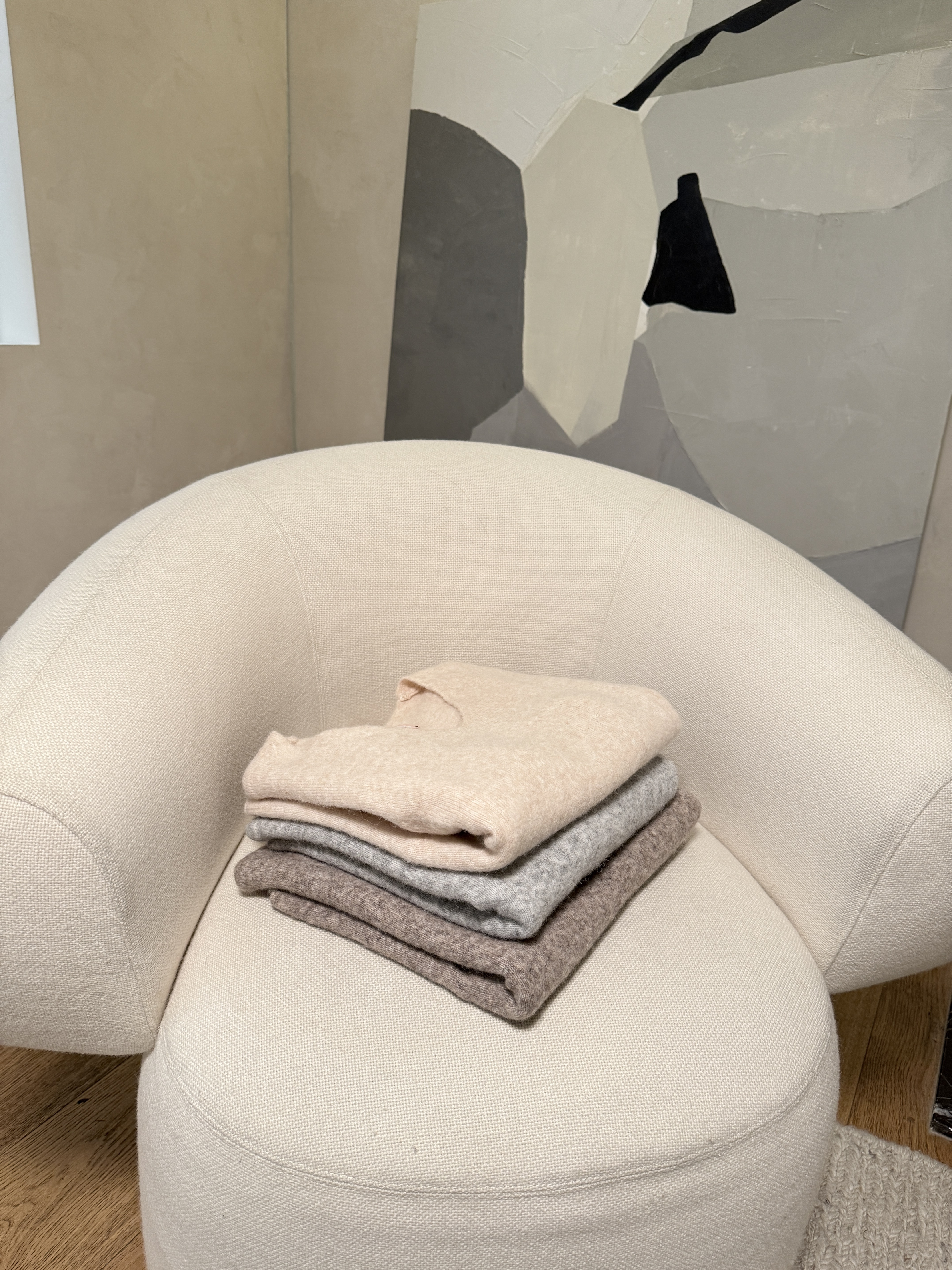 自訂款 🖤Sand Premium 毛茸茸短袖上衣  (35%wool + 35%Cashmere )