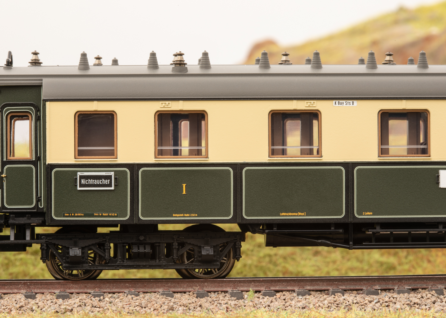 Trix DCC Sound & Smoke Bavarian Express Train Set 21360