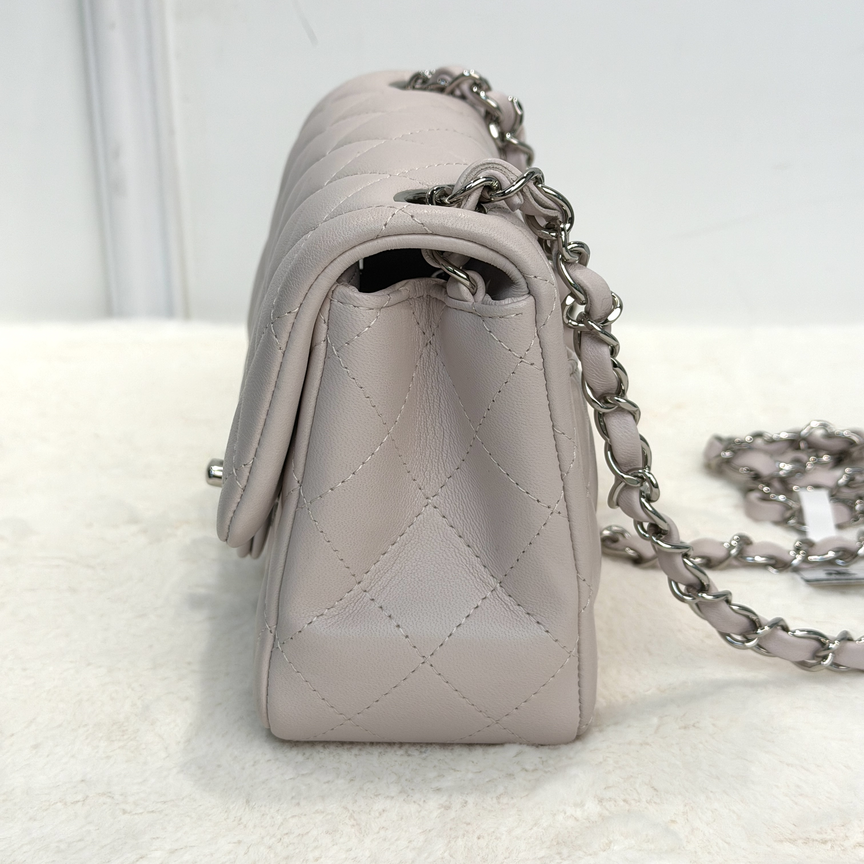 Chanel mini square方胖子 超溫柔顏色💖🫧