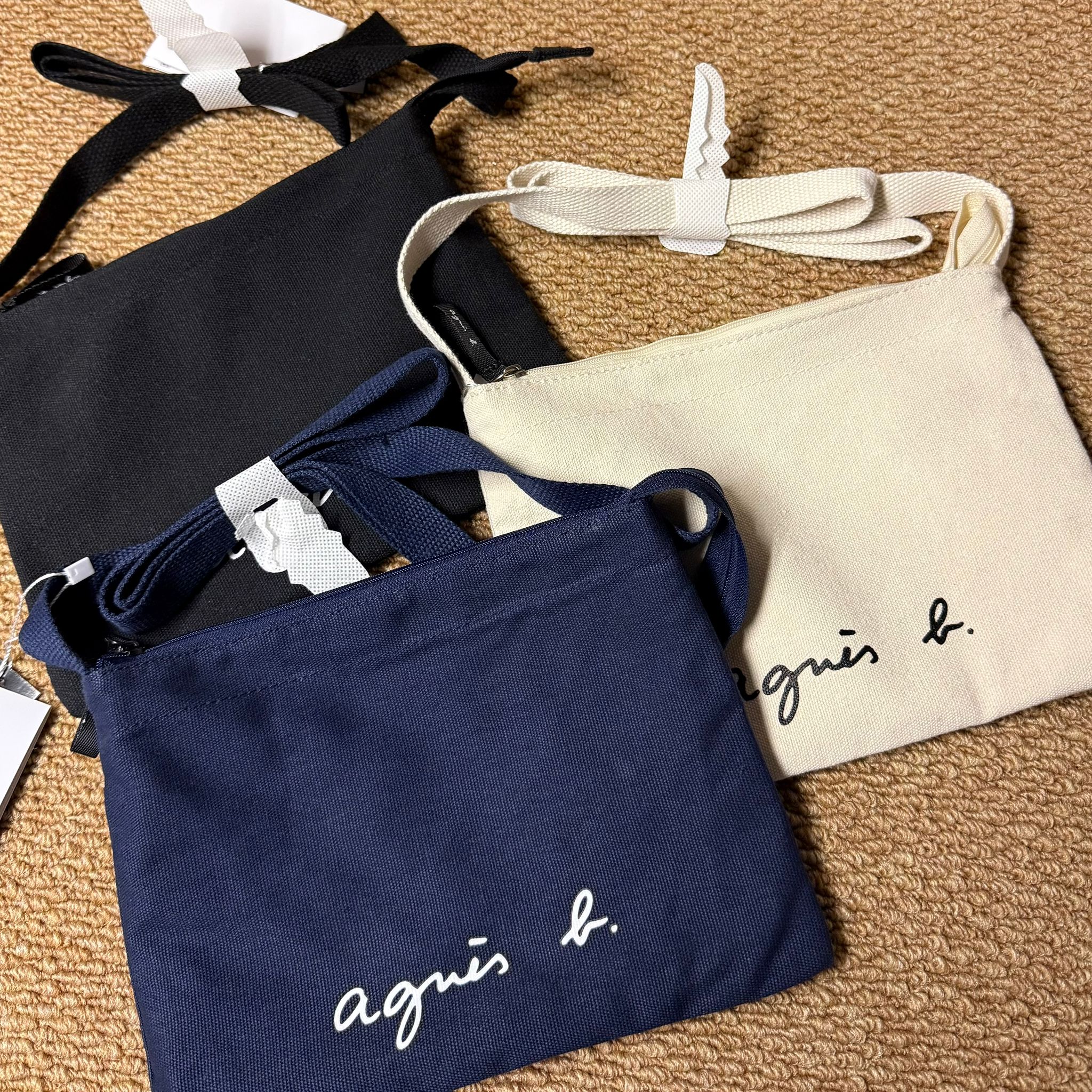 即將下架 - 清貨處理 🌈A131 - 日本🇯🇵雜誌附送袋Agnes. b斜孭袋