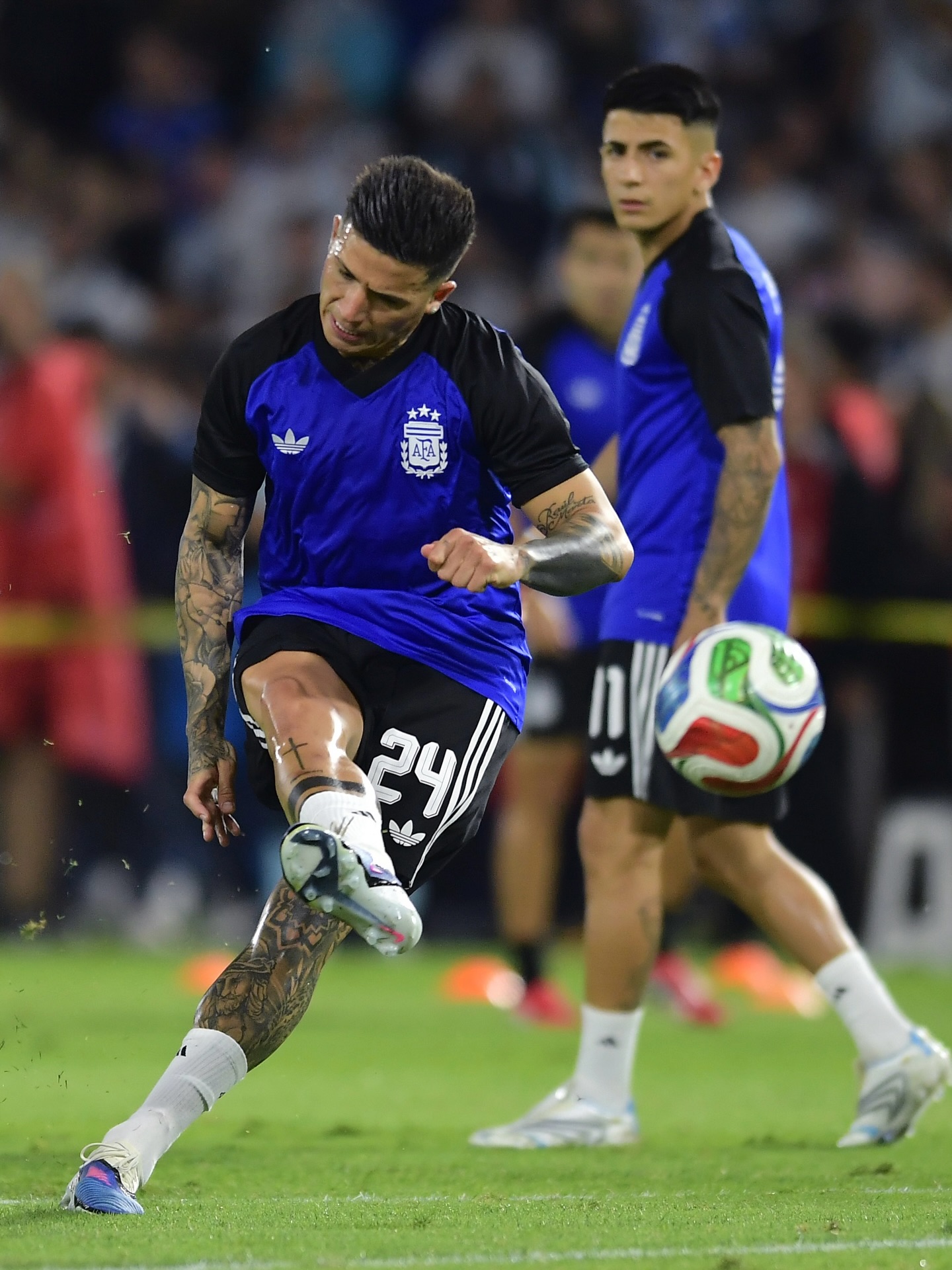 Adidas Argentina 阿根廷 2026-27 賽前訓練球衣 (可加印球員版贊助) JY9535 