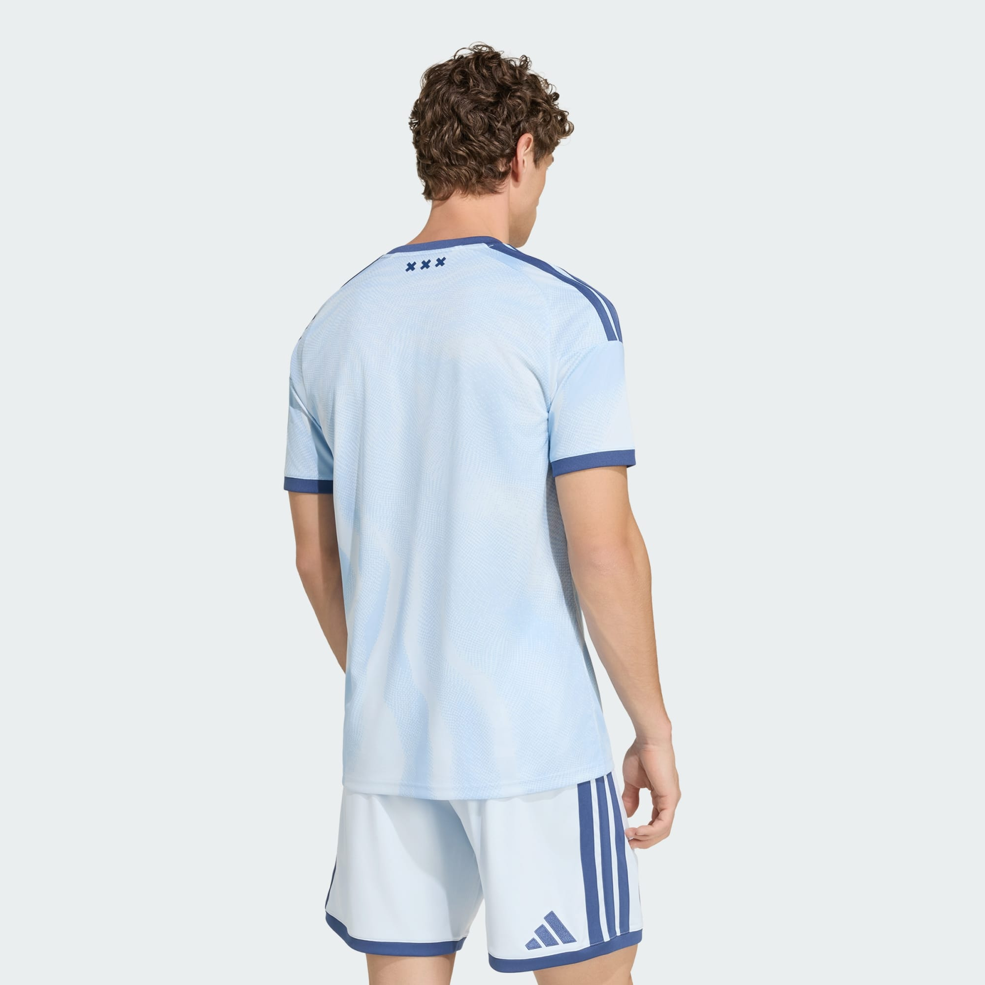 🏛️重溫傳奇主場風采 Adidas Ajax 阿積士 2026-27 三客球迷版球衣 JZ4692