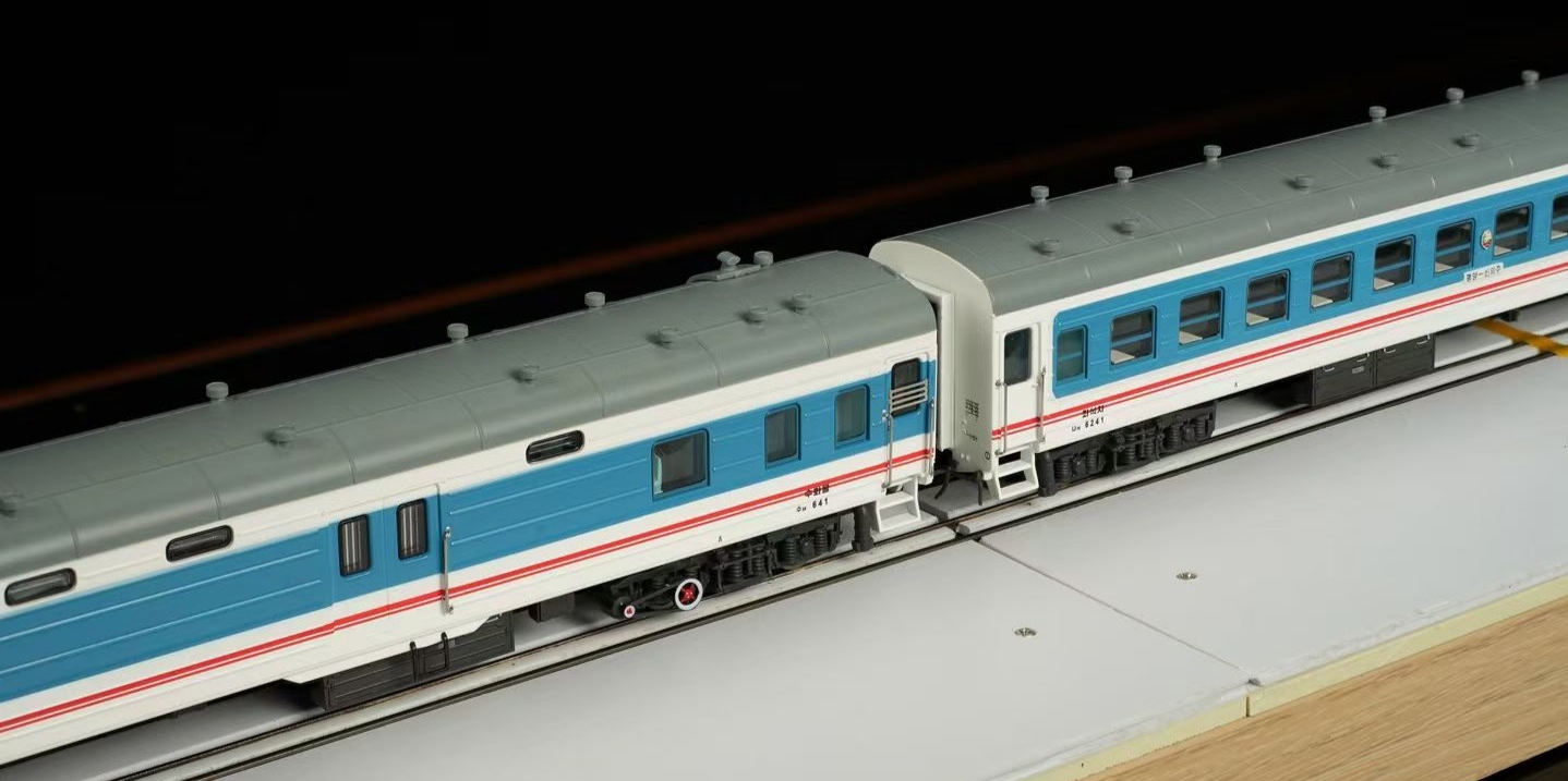 北韓火車模型系列（客運七節）