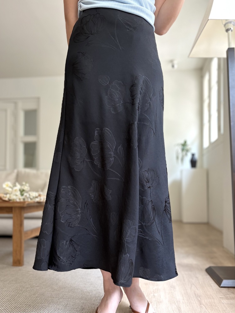Floral Silky Skirt (Black)