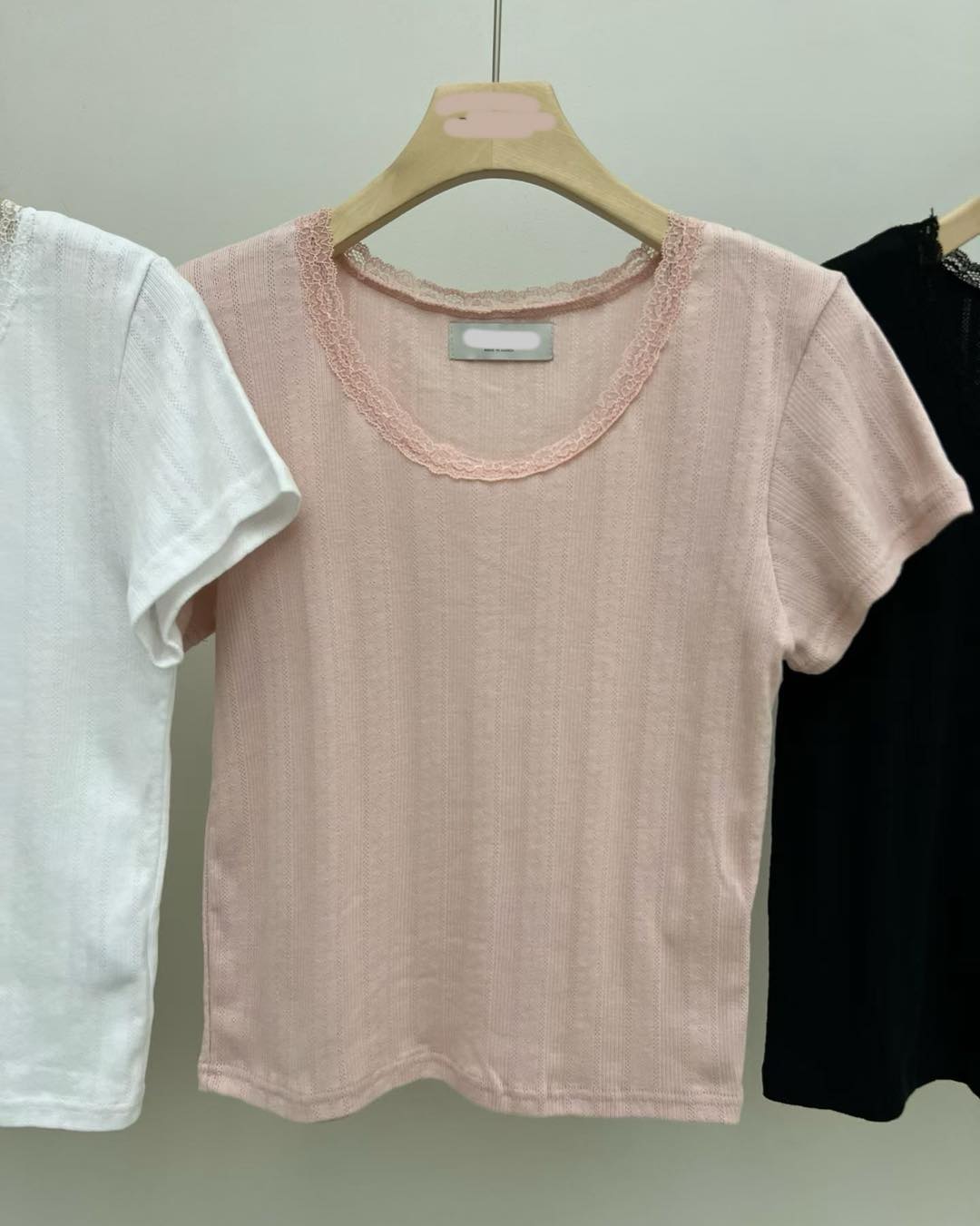 lace邊㘣領打底top