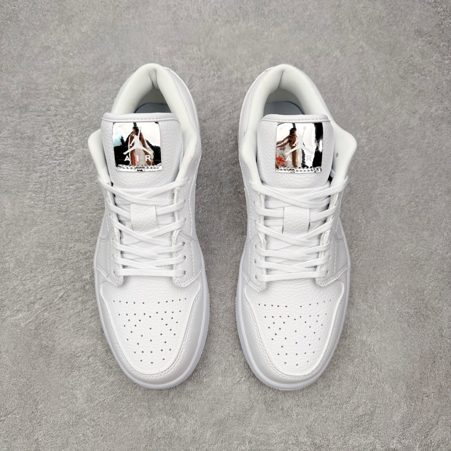 Nike Air Jordan 1 Low IQ9381-100