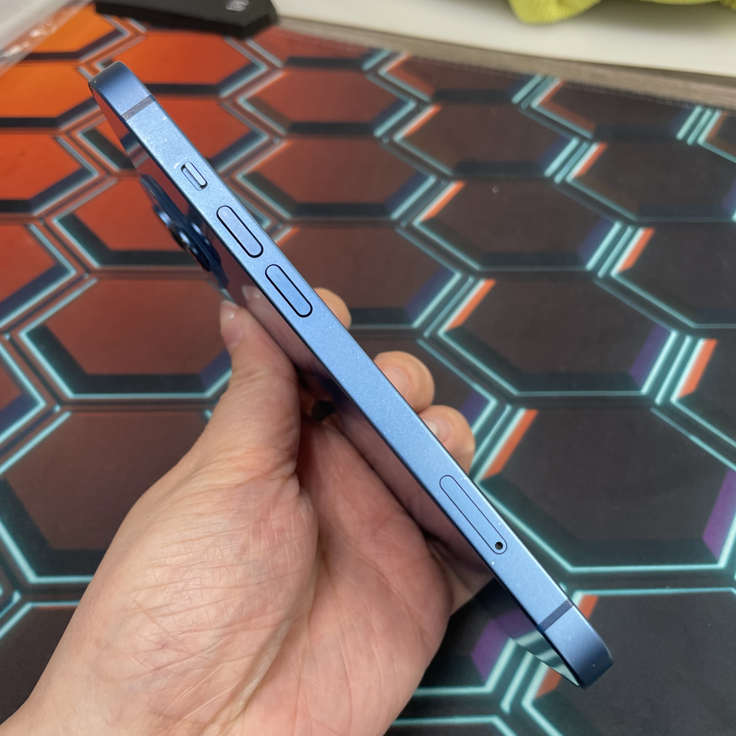 *7784 13 超靚機 128GB 電100 藍色 blue