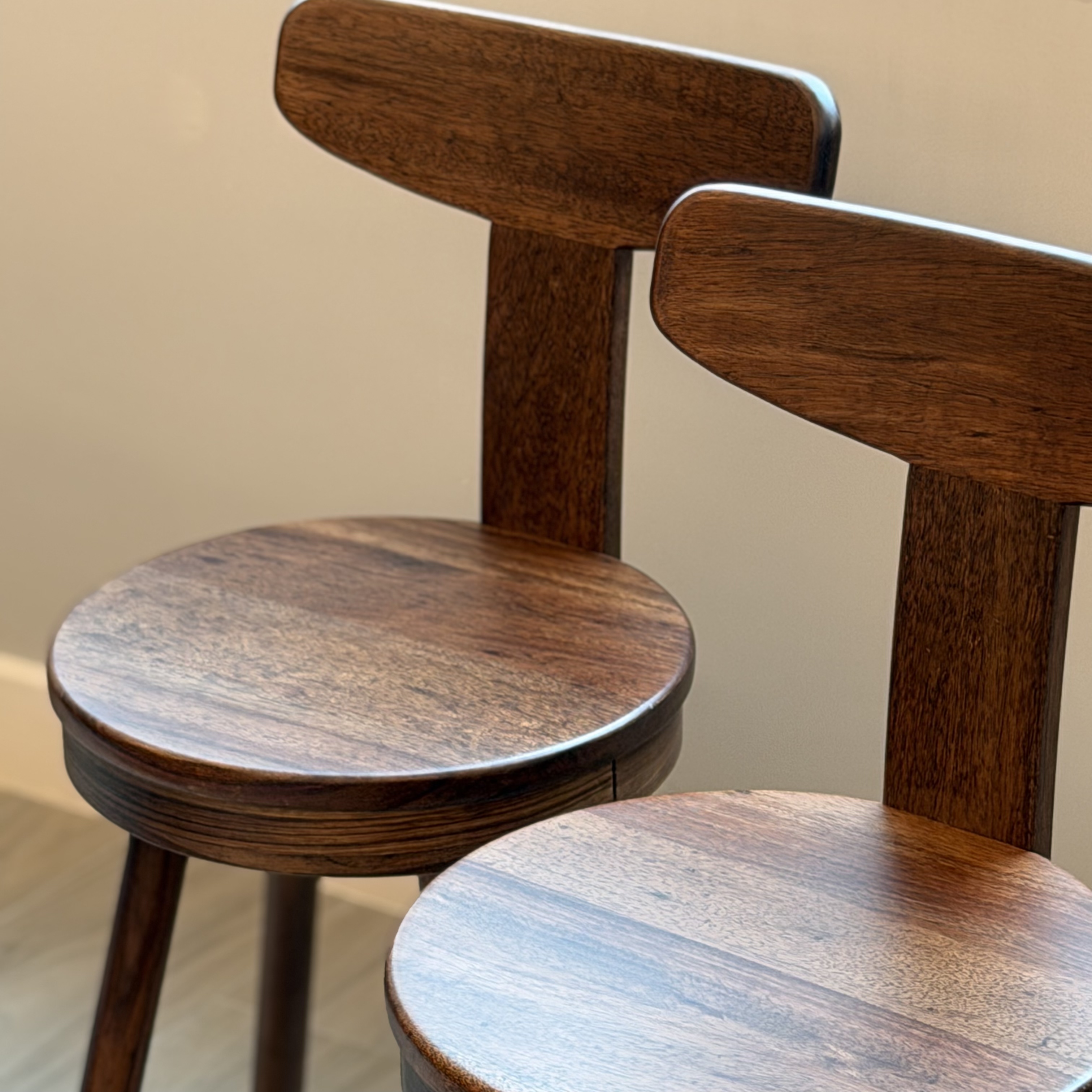 新品推介 CLOVER Swivel Chair 