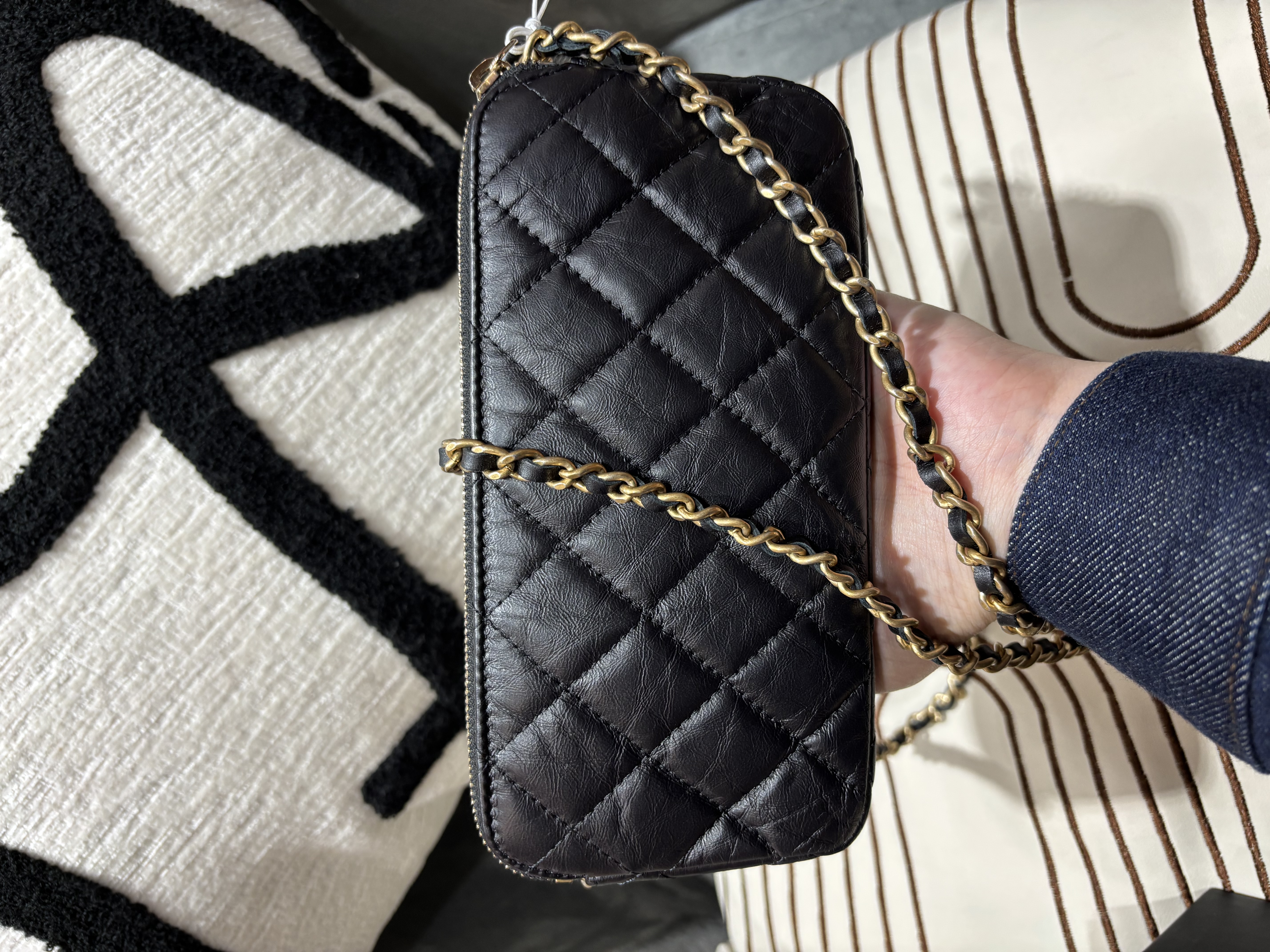 Chanel Double Zip Clutch With Chain Black Quilted Aged Calfskin Lucky Charms 2.55 Reissue Gold Hardware 100%Authentic ,98%new ✅25card ✅box