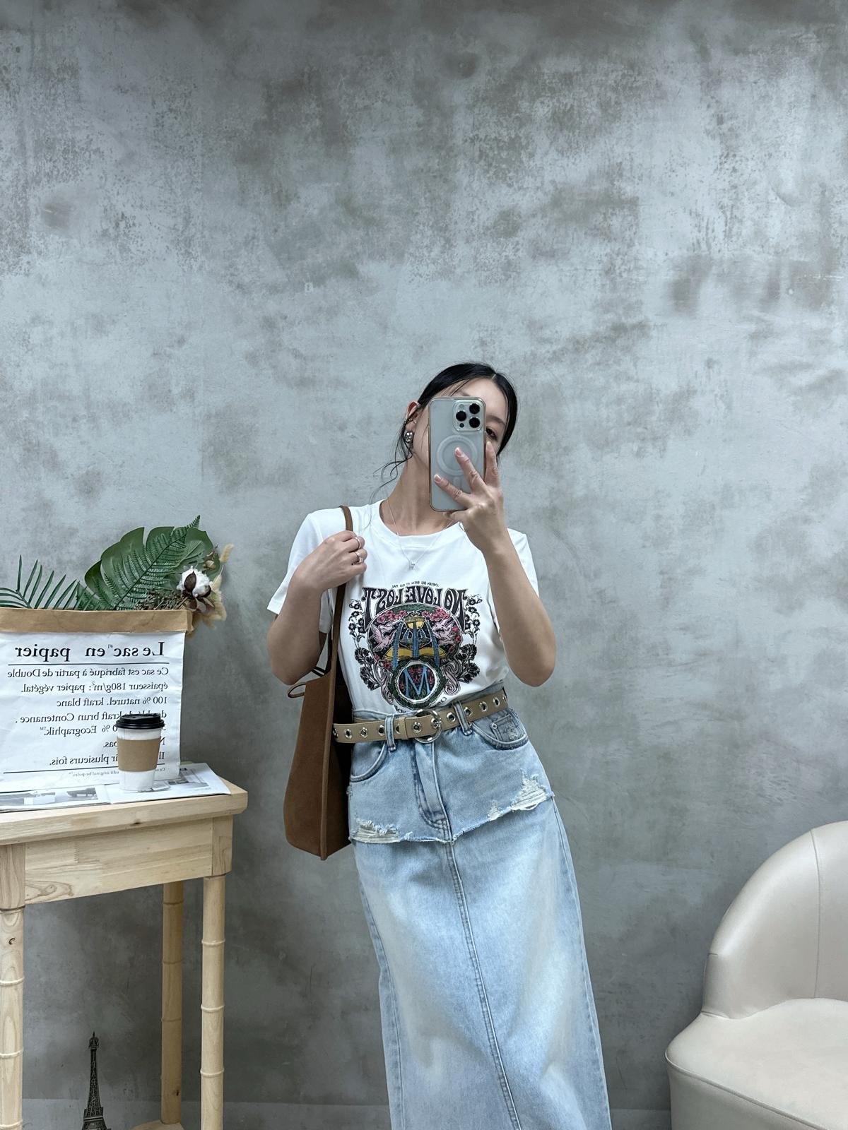 N07 復古花print Tee