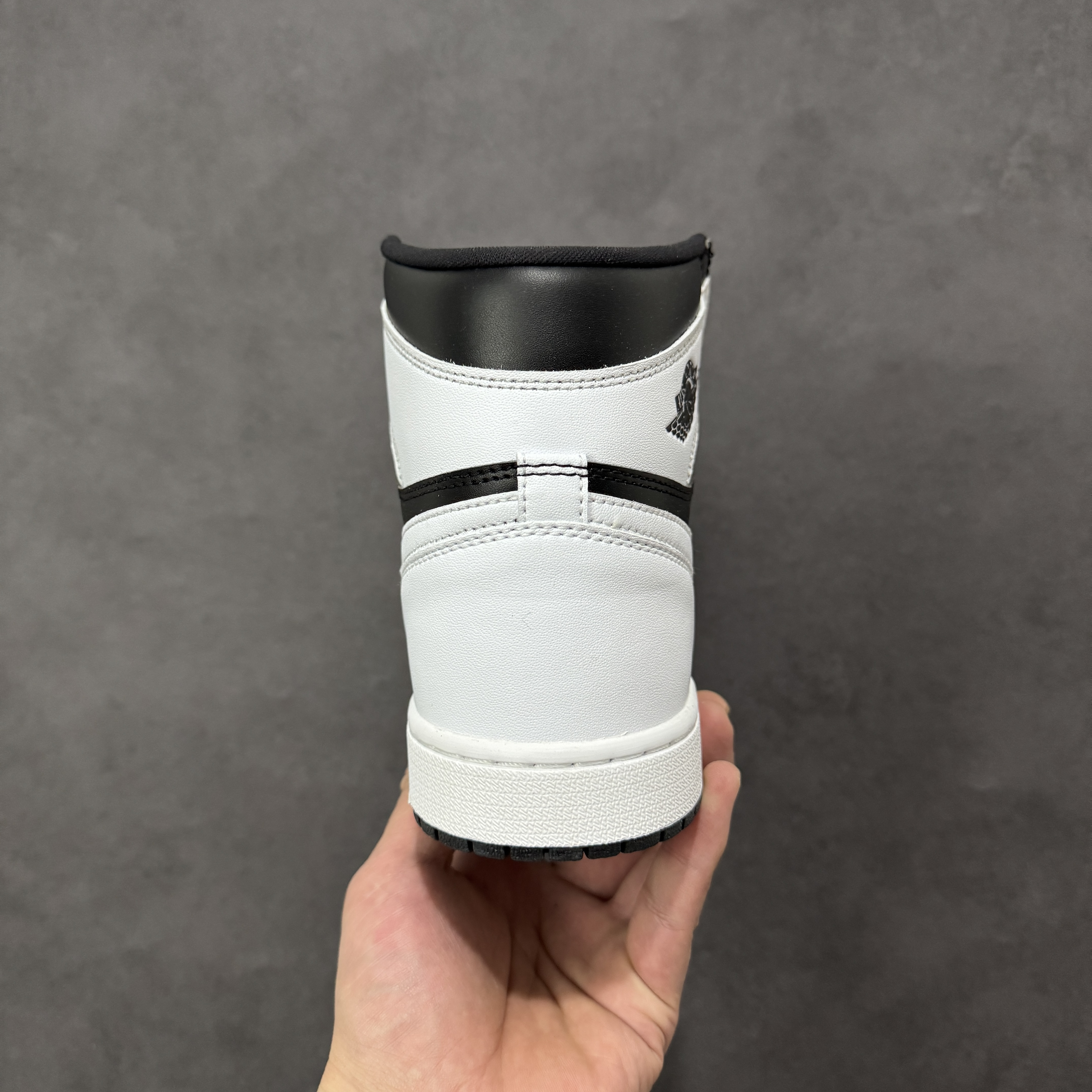 Nike Air Jordan 1 Retro High OG DZ5485-010