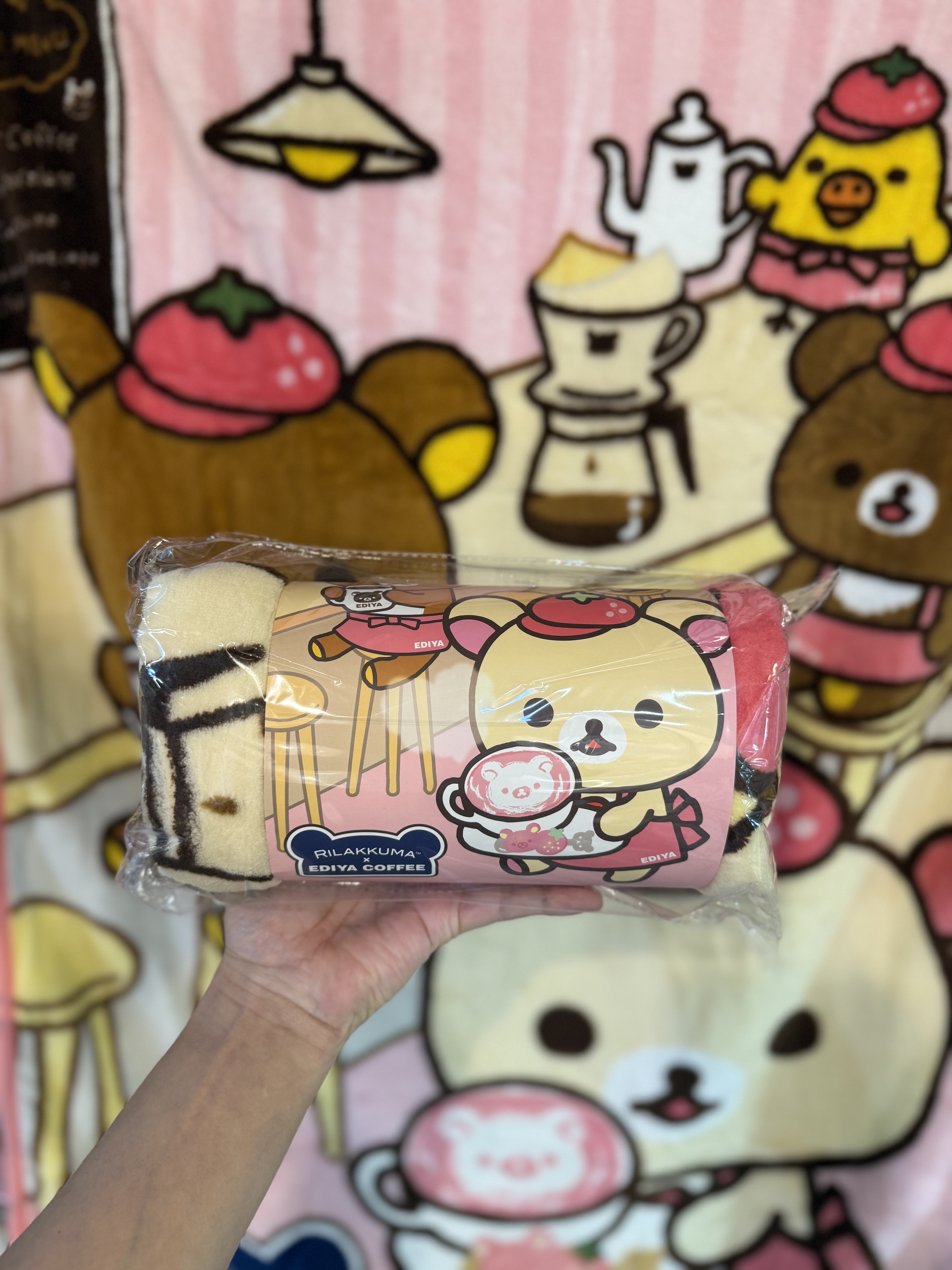 《現貨》全新韓國限定EDIYA COFFEE x Rilakkuma 士多啤梨cate造型毛毯