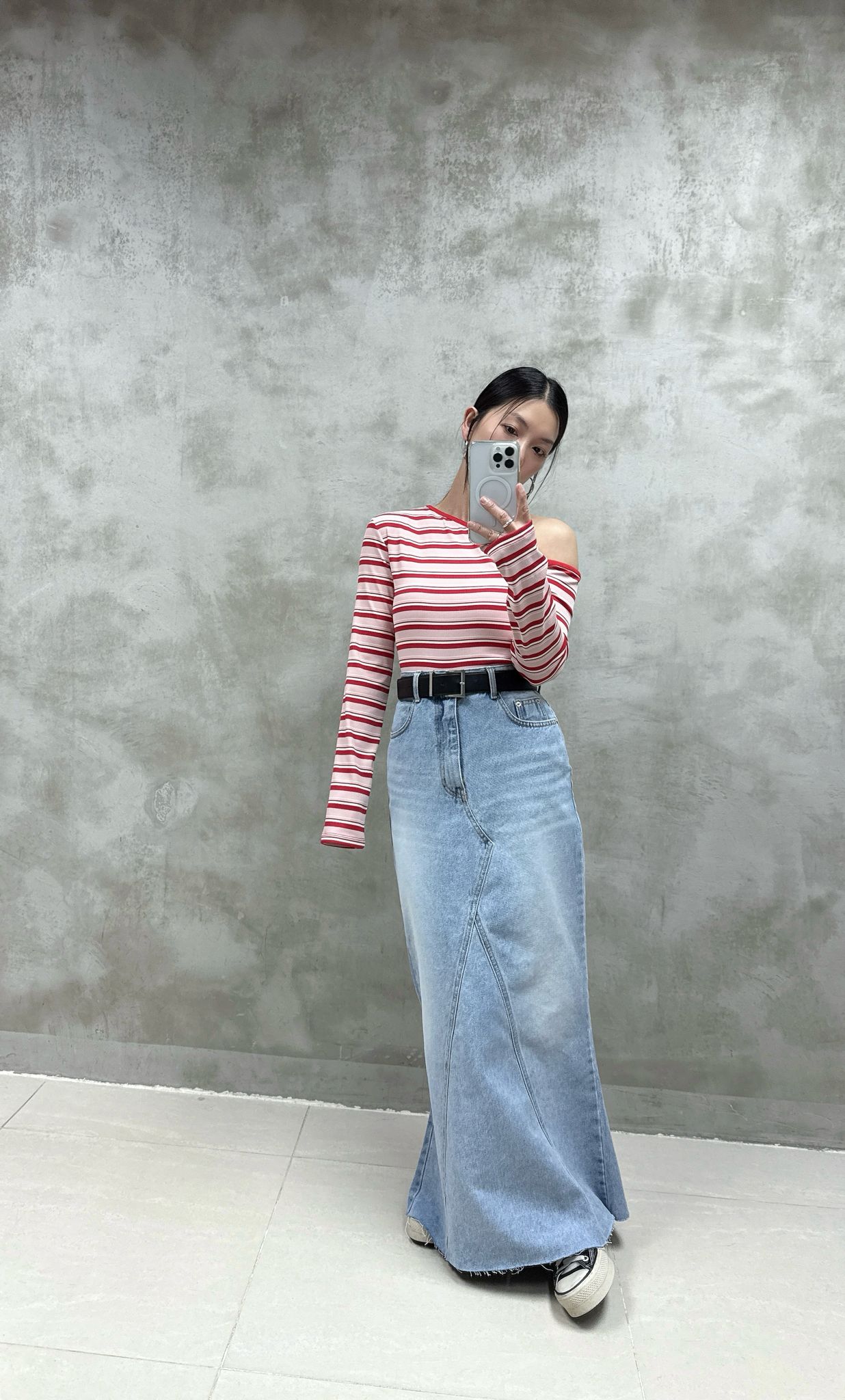 A01 單邊露膊橫間Top