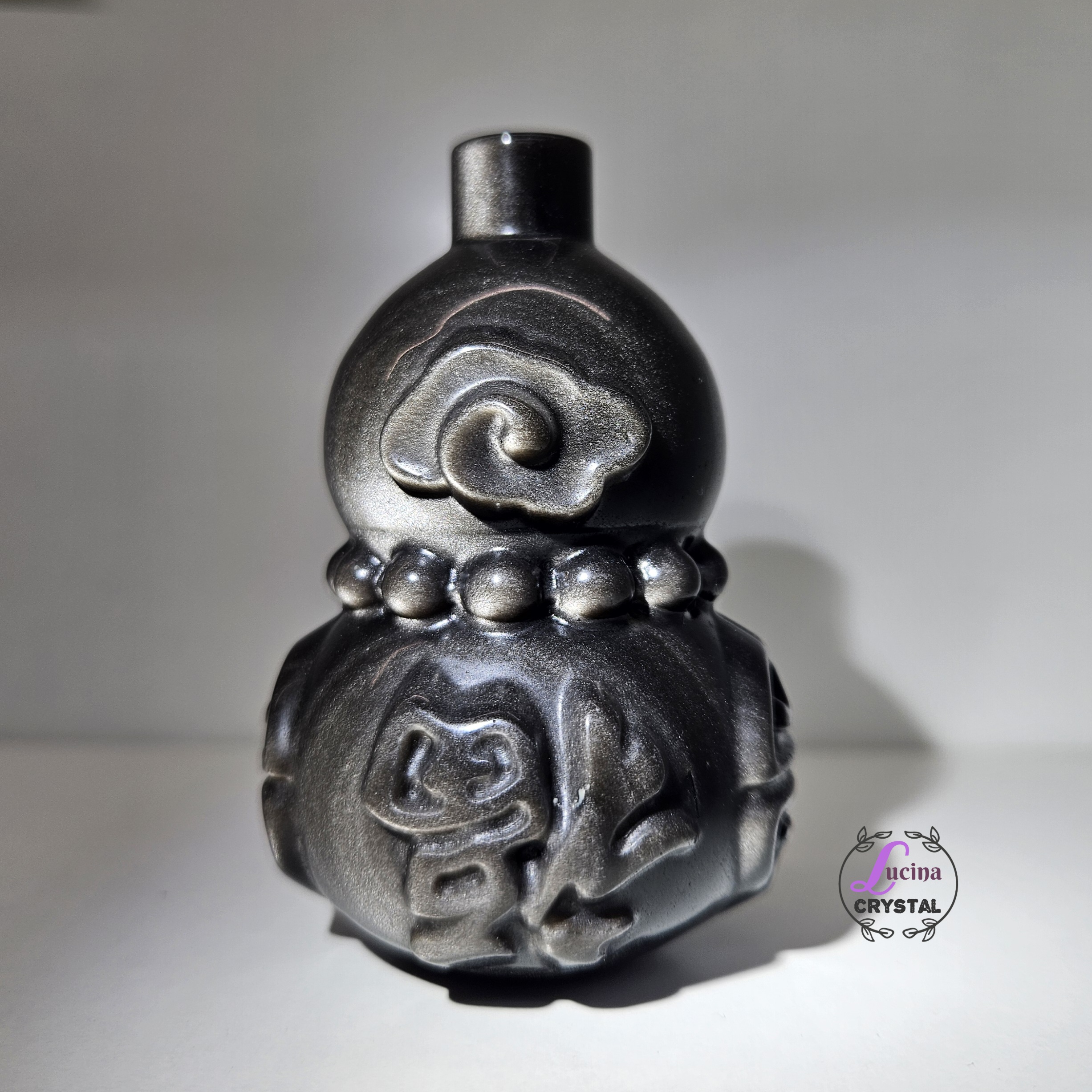 (Co#J326) 人手雕刻葫蘆形銀沙黑曜石/Silver Obsidian Gourd