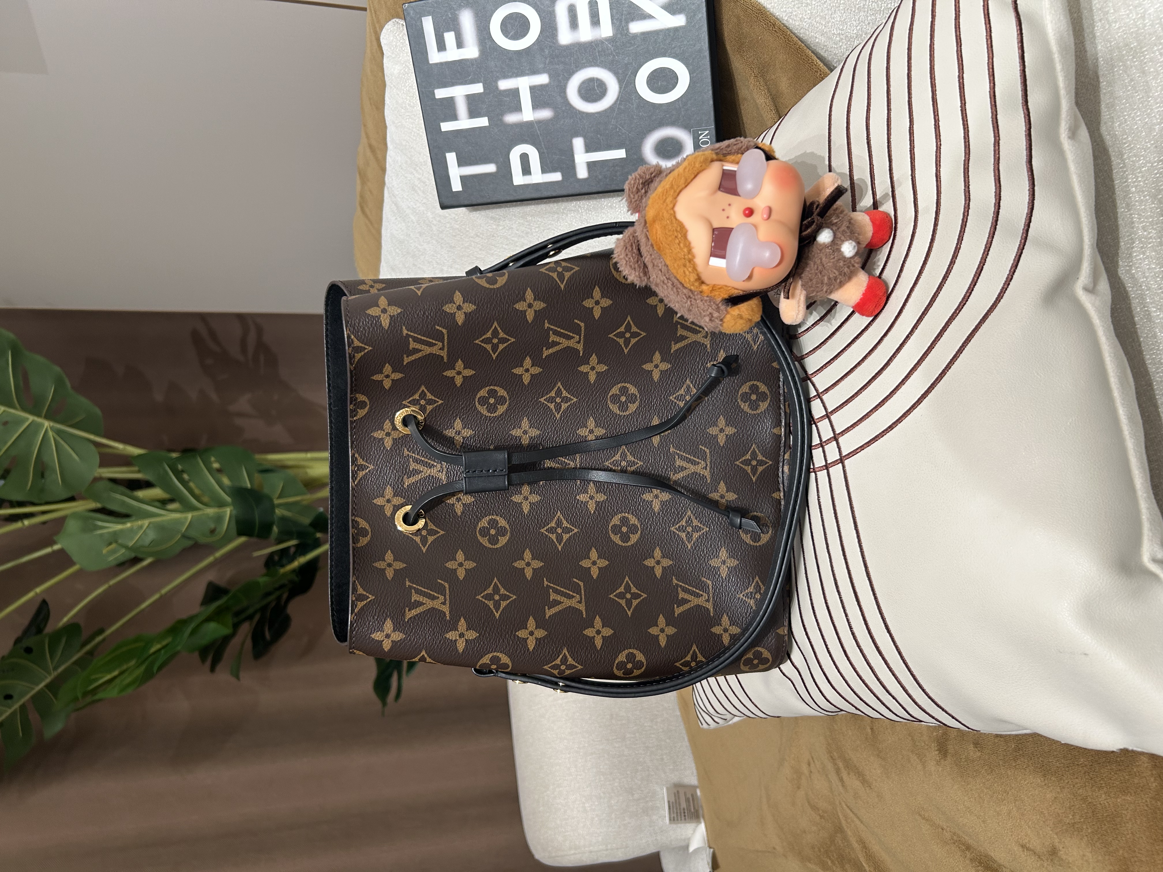 Lv NéoNoé MM Shoulder Bag nepnoe bucket bag M44020,100%Authentic, 95%New ✅Dust bag 