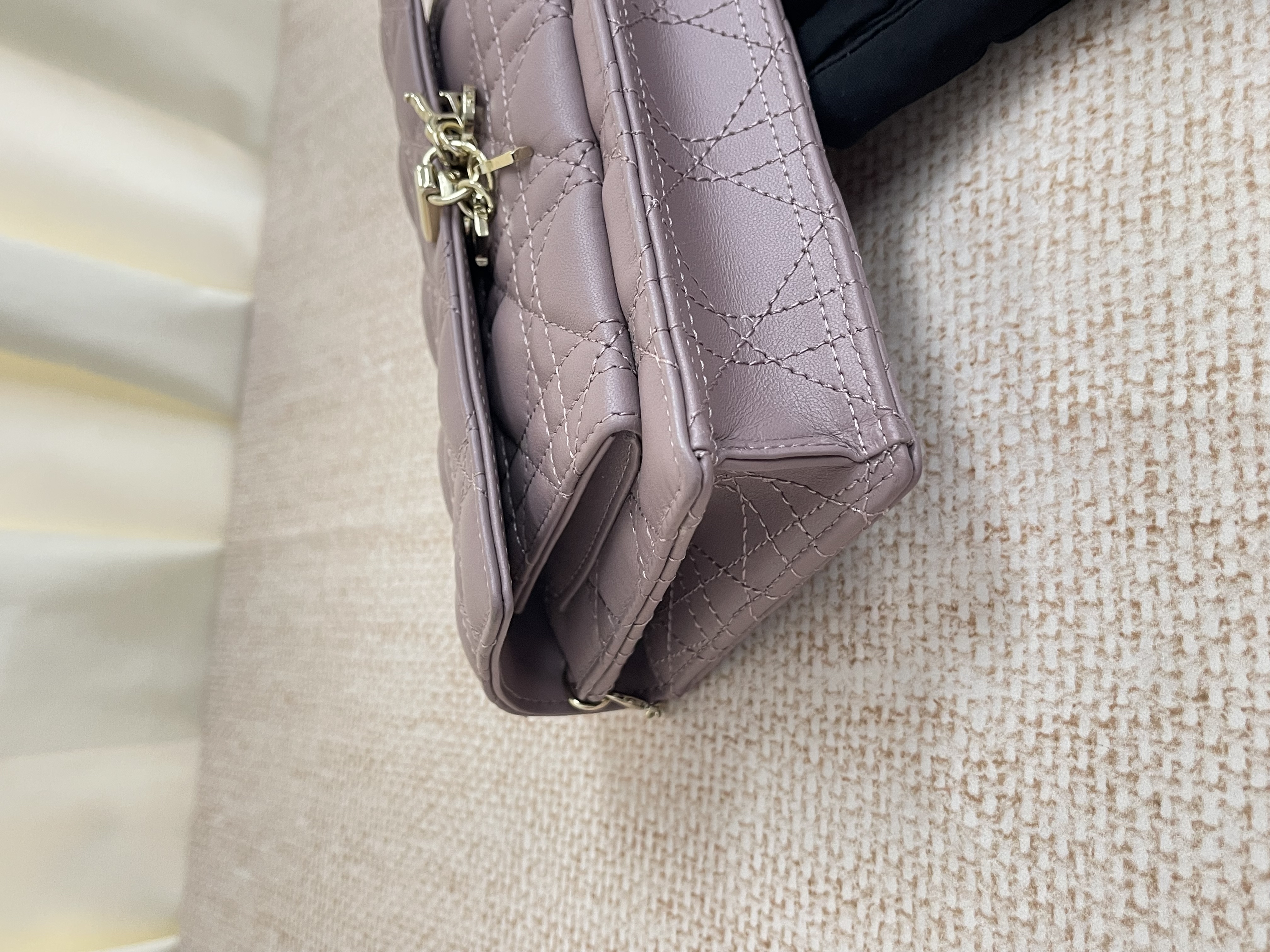 Pre-owned Dior Lady Dior Chain Pouch/ Product Code: 26042404