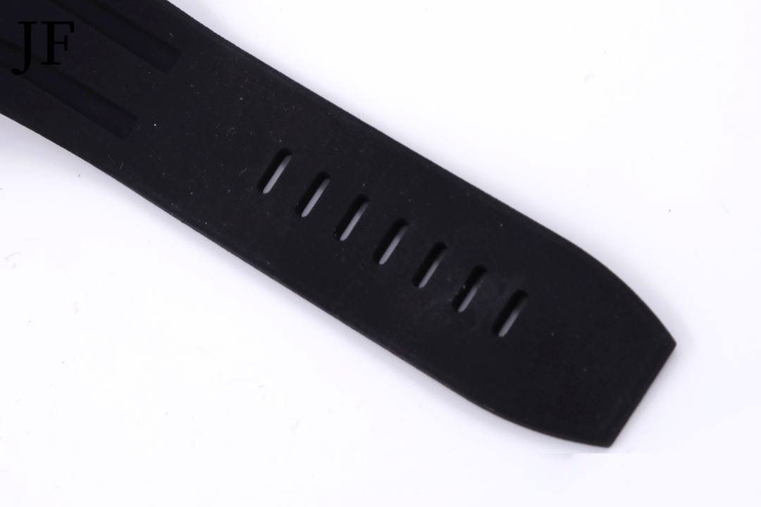 🚀AP 皇家橡树离岸型 大熊猫计时码表 AP 26400 精钢表壳 陶瓷表圈 双面蓝宝石镜面 3126机芯 橡胶表带 精钢针扣 直径44mm💯