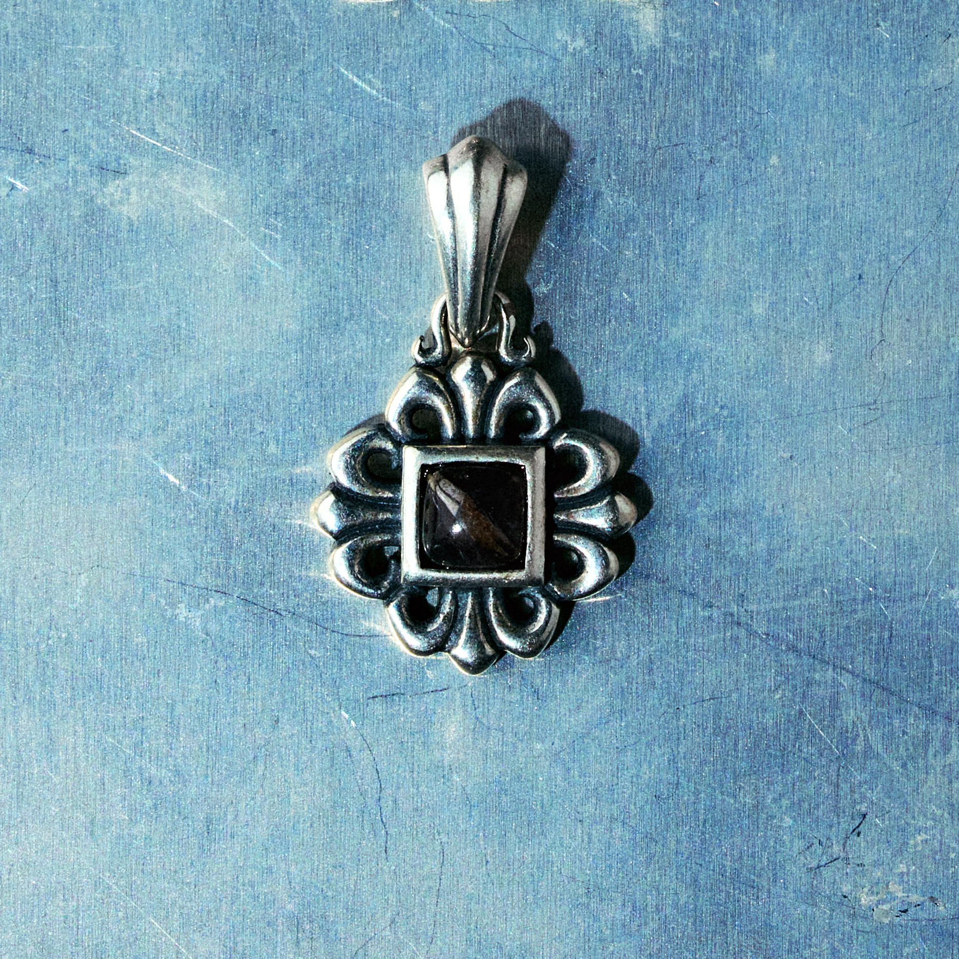 Stromborn Pendant