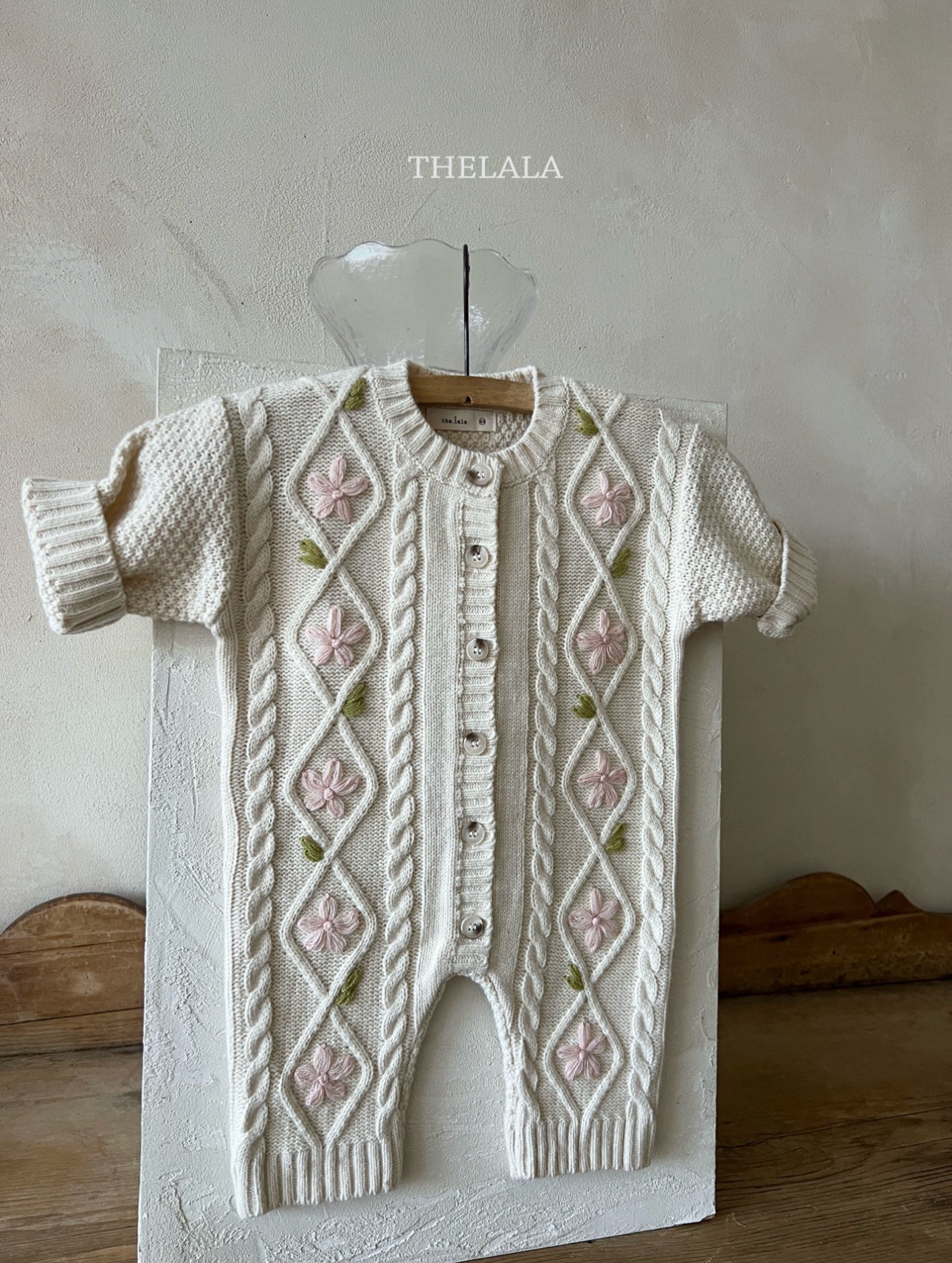 🌸預訂 韓國直送🌸🇰🇷THELALA花卉繡線麻花針織長袖連身服