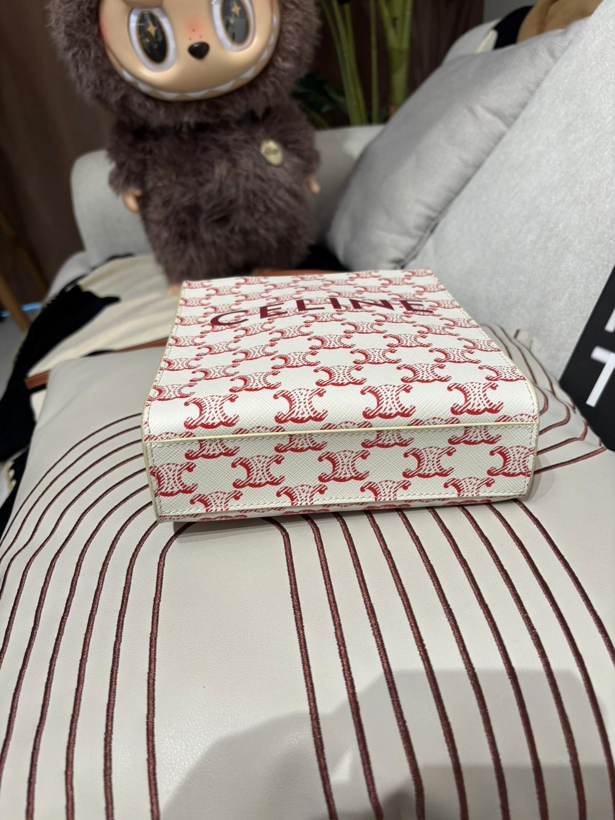 Celine Mini Vertical Cabas Red & Write 100%Authentic, 95%New ✅Dust bag