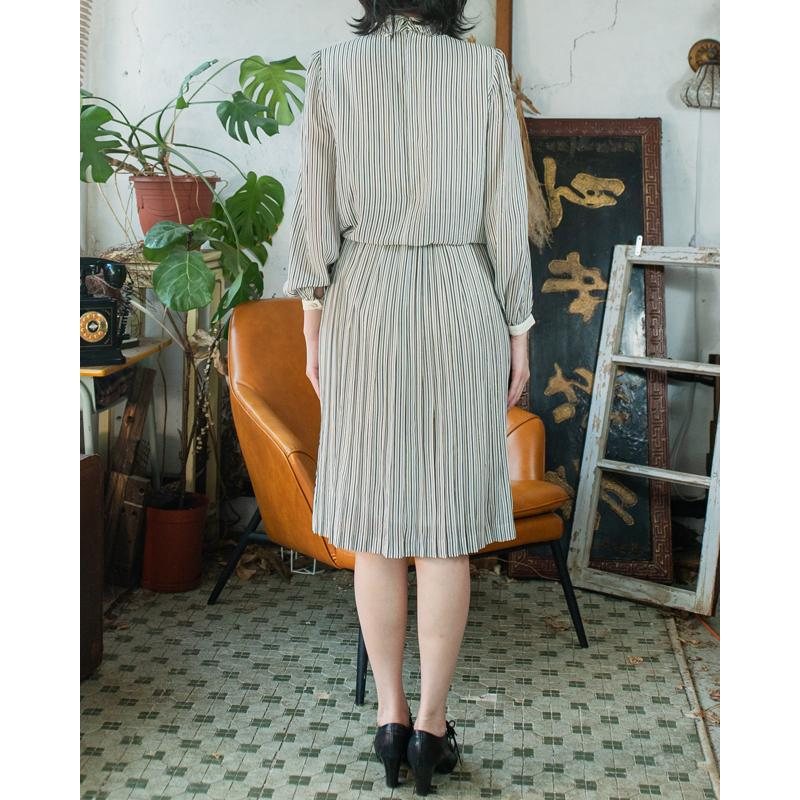Vintage Japanese Double Collar Striped Pattern Faux Twin Set Day Dress (MT1608-154)
