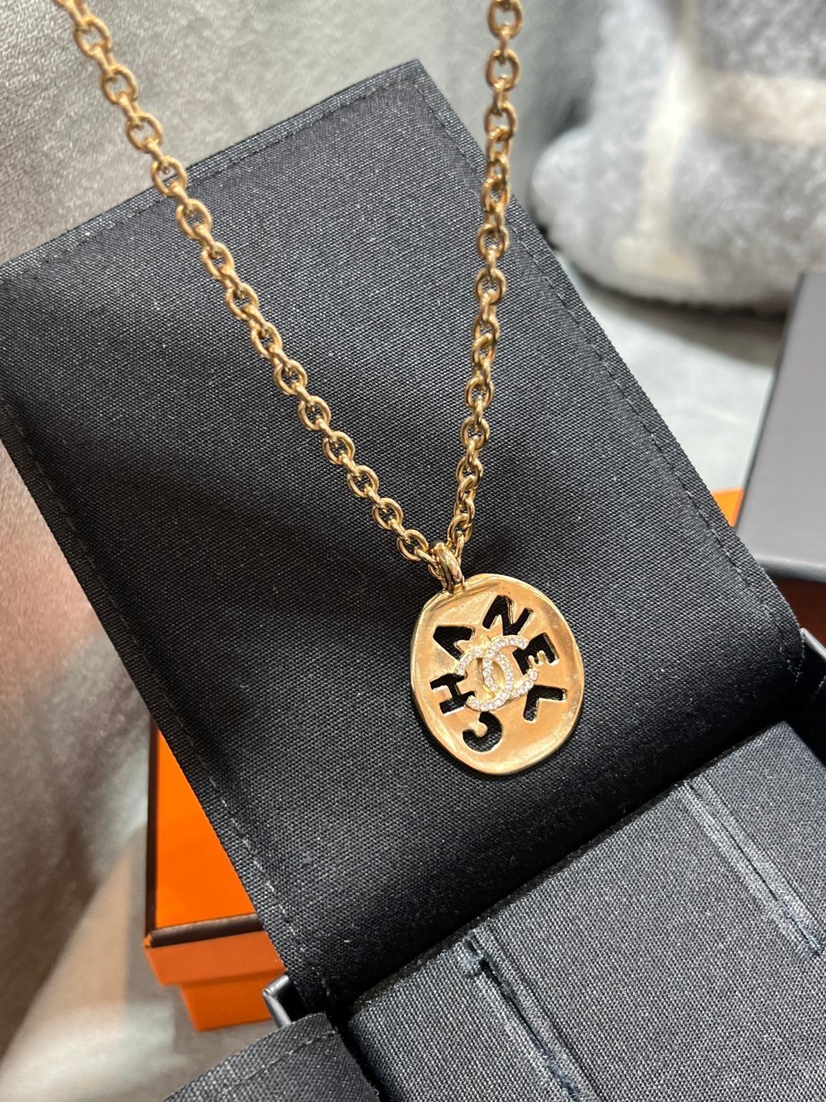 全新 Chanel necklace cc AB6853 100%Authentic ,Brand New ✅dust bag ✅盒