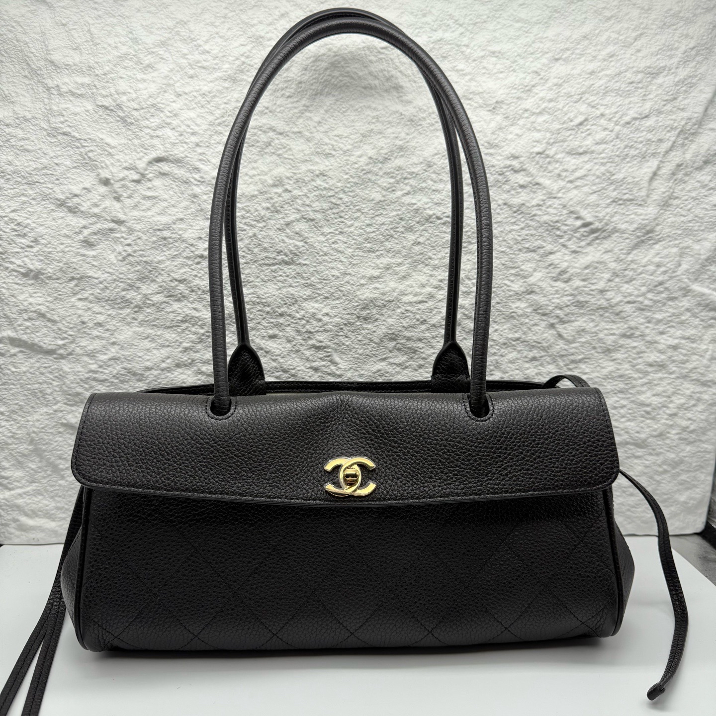 Brand New CHANEL Urban Essentials Small Shopping Bag Black / Product Code:26052808