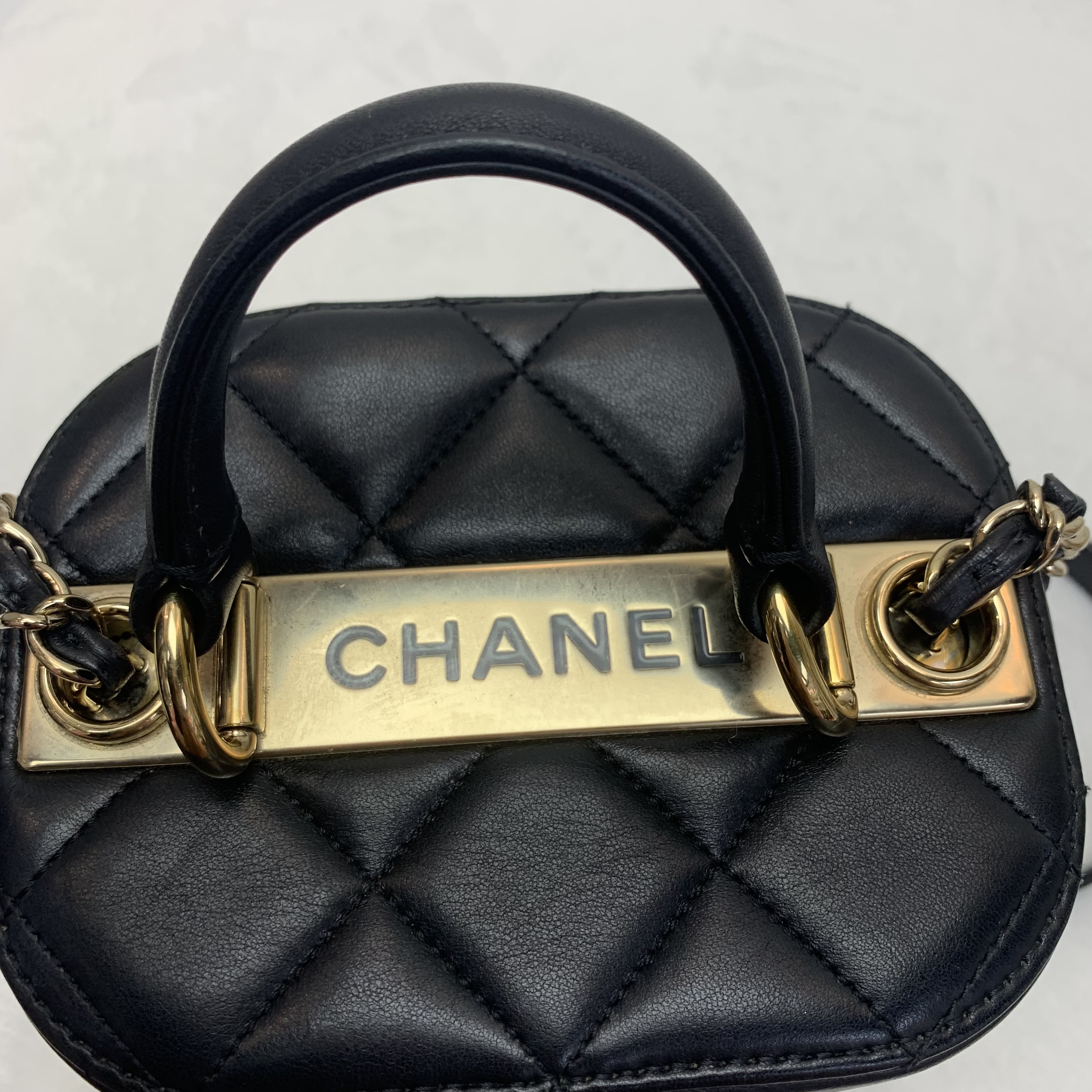 Chanel浮雕小水桶有膜 平價送禮首選