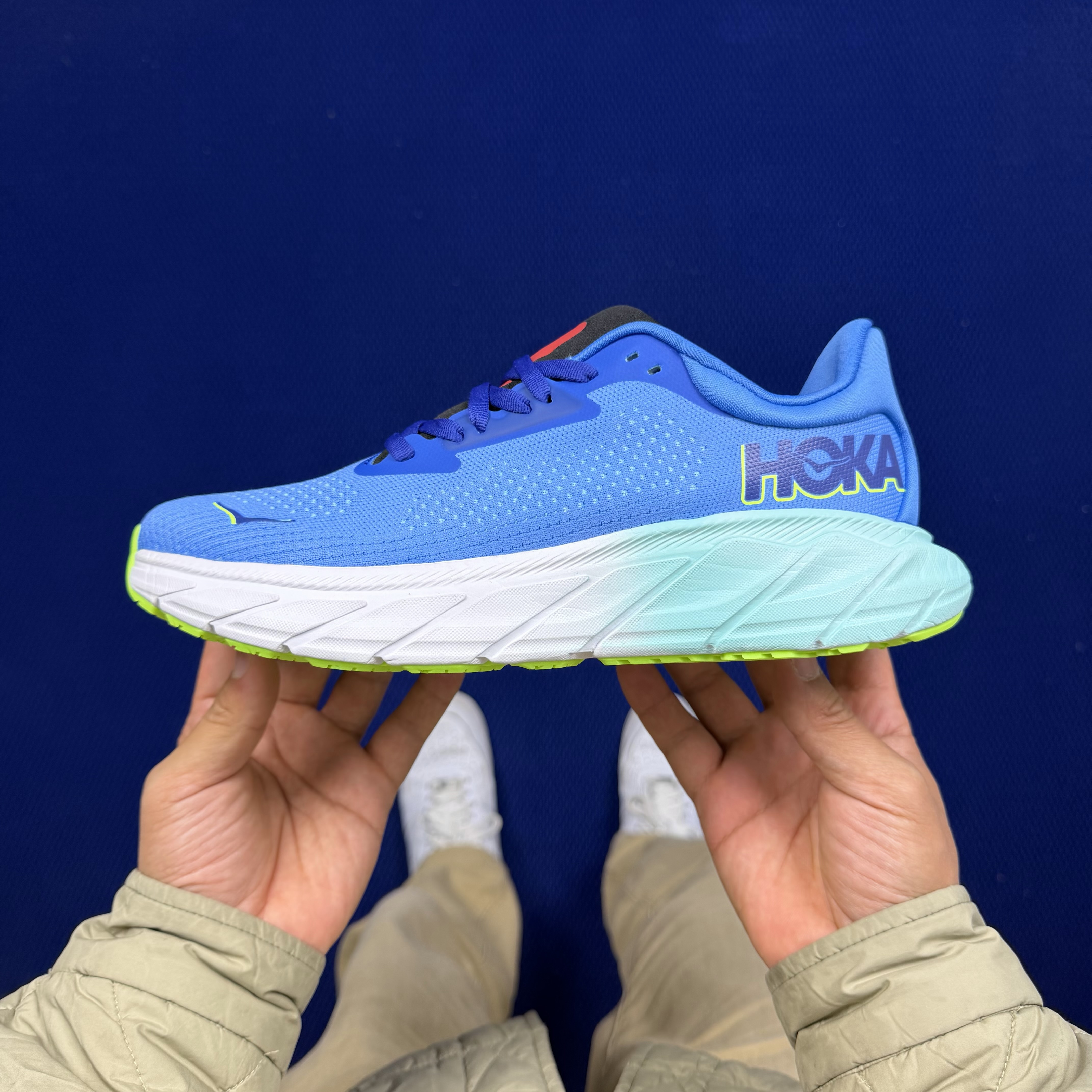 Hoka One One Arahi 7