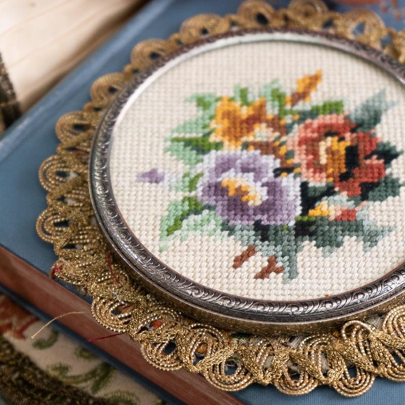 Vintage c.a. 1960s Hand-Stitched Petit Needlepoint Floral Coaster (MZ020)