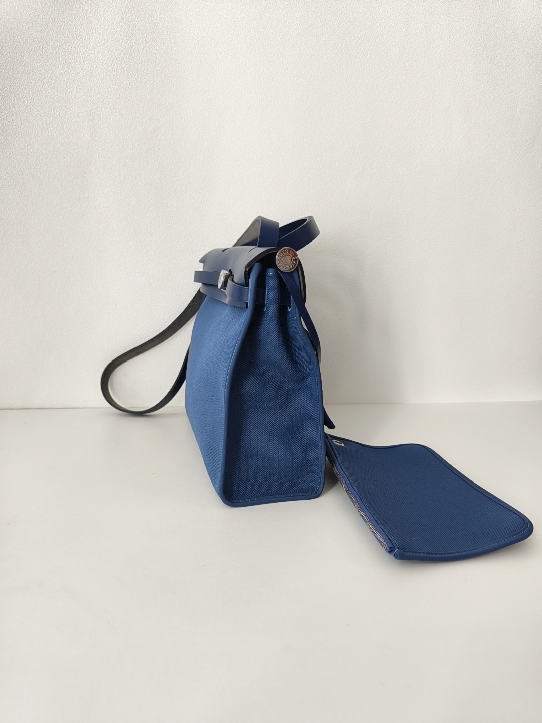 【預訂貨品】Hermes  herbag 31藍色 C刻