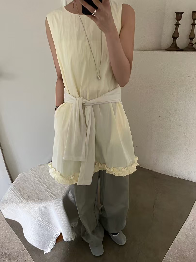 Sleeveless Dress with Ruffled Lettuce Hem ‖ 无袖木耳边裙摆连身裙 KR02536