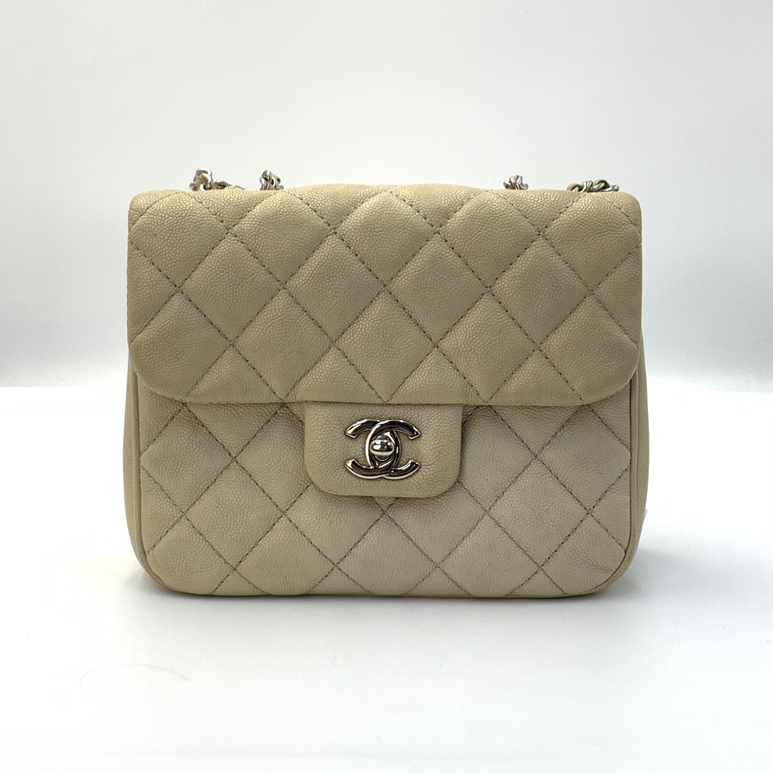 Chanel 復古感荔枝紋牛皮單肩包