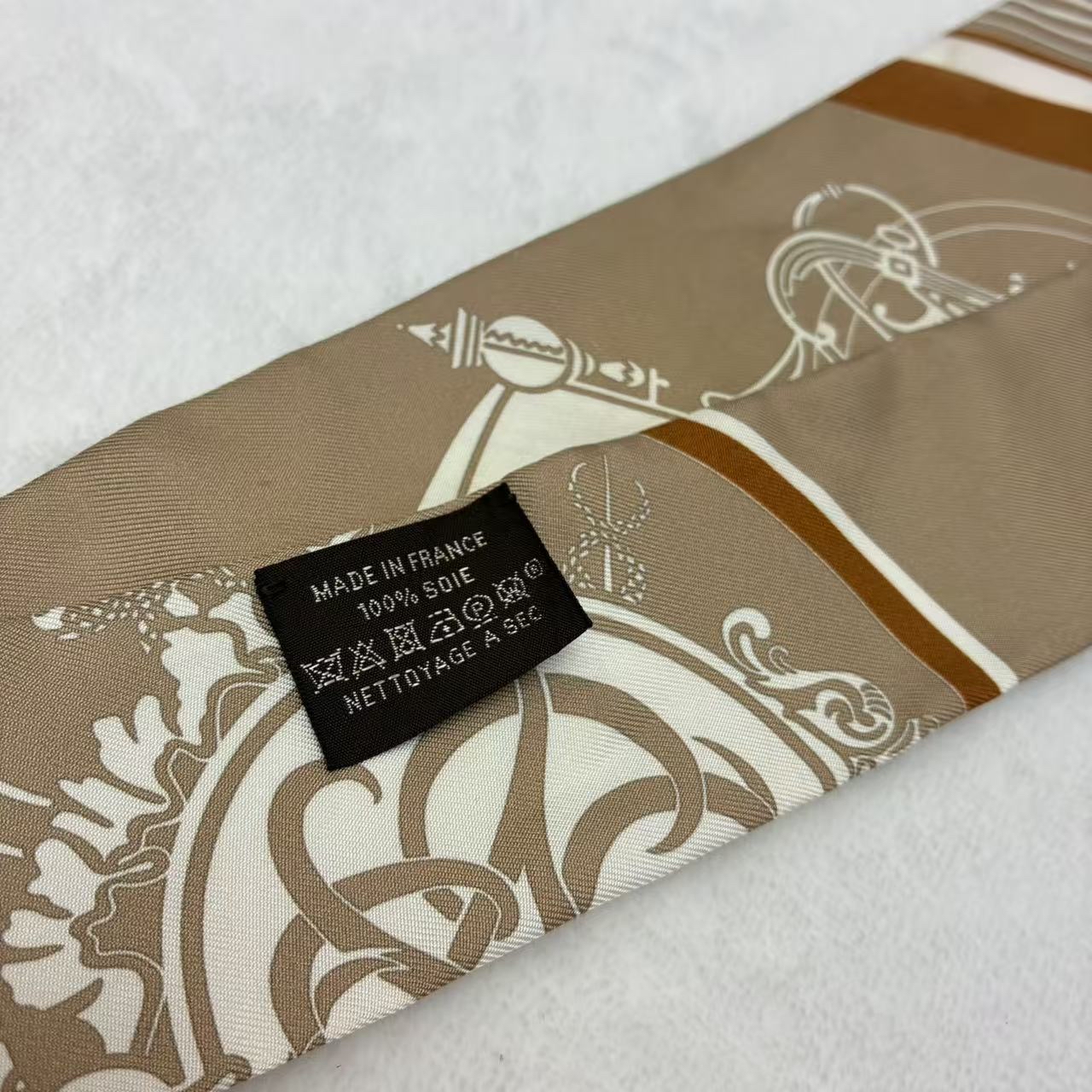 Hermes Twilly 焦糖色拼馬車圖騰