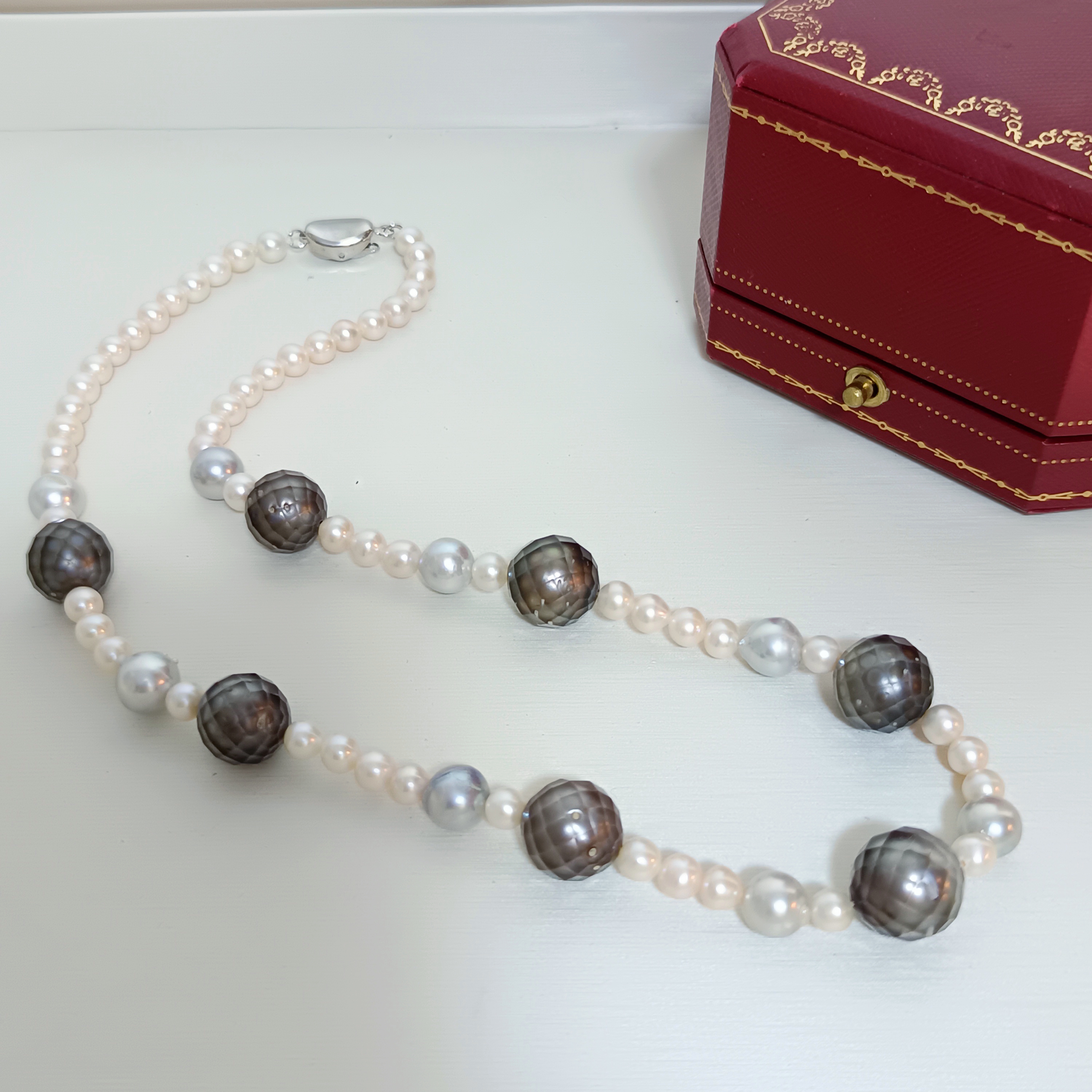 近正圓極強光淡水珍珠+大溪地華珍珠+日本真多麻海水珍珠設計款925銀扣頸鍊
