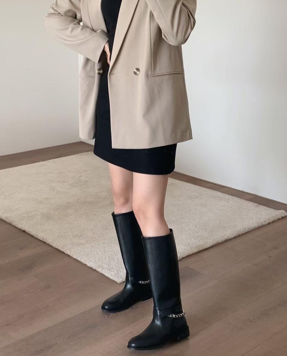 金屬鏈黑色高筒靴