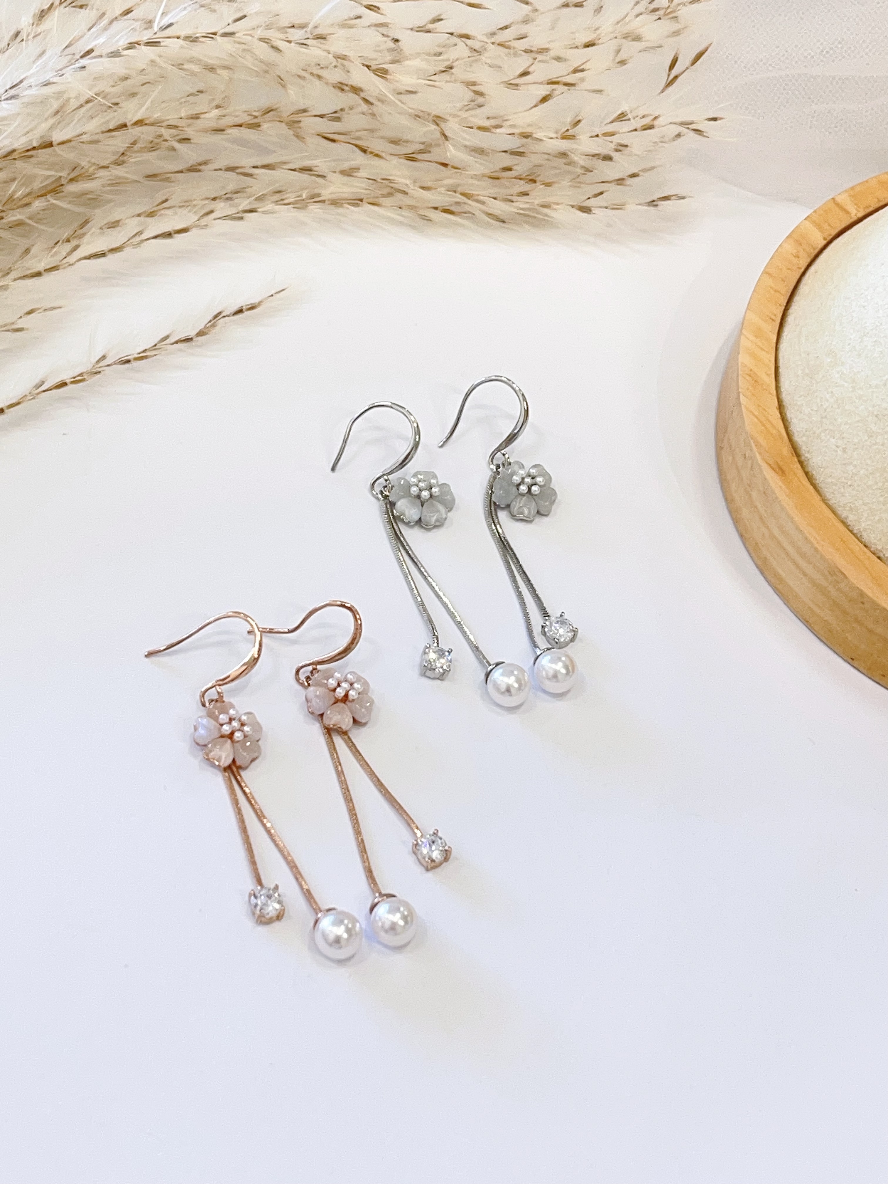 猫眼石小花瓣流苏耳环