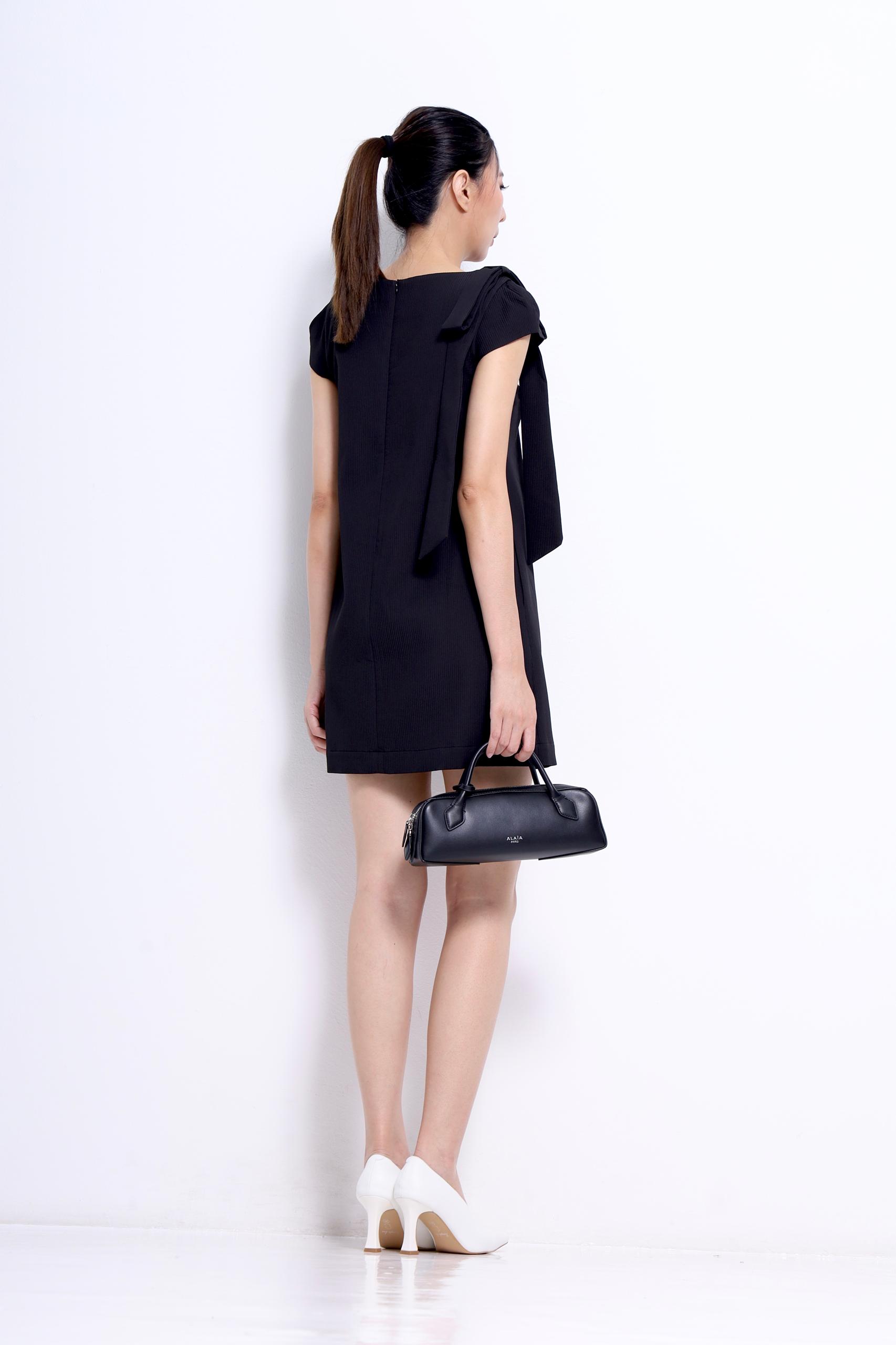 CD2143 CAPE SLLV A LINE DECENT DRESS