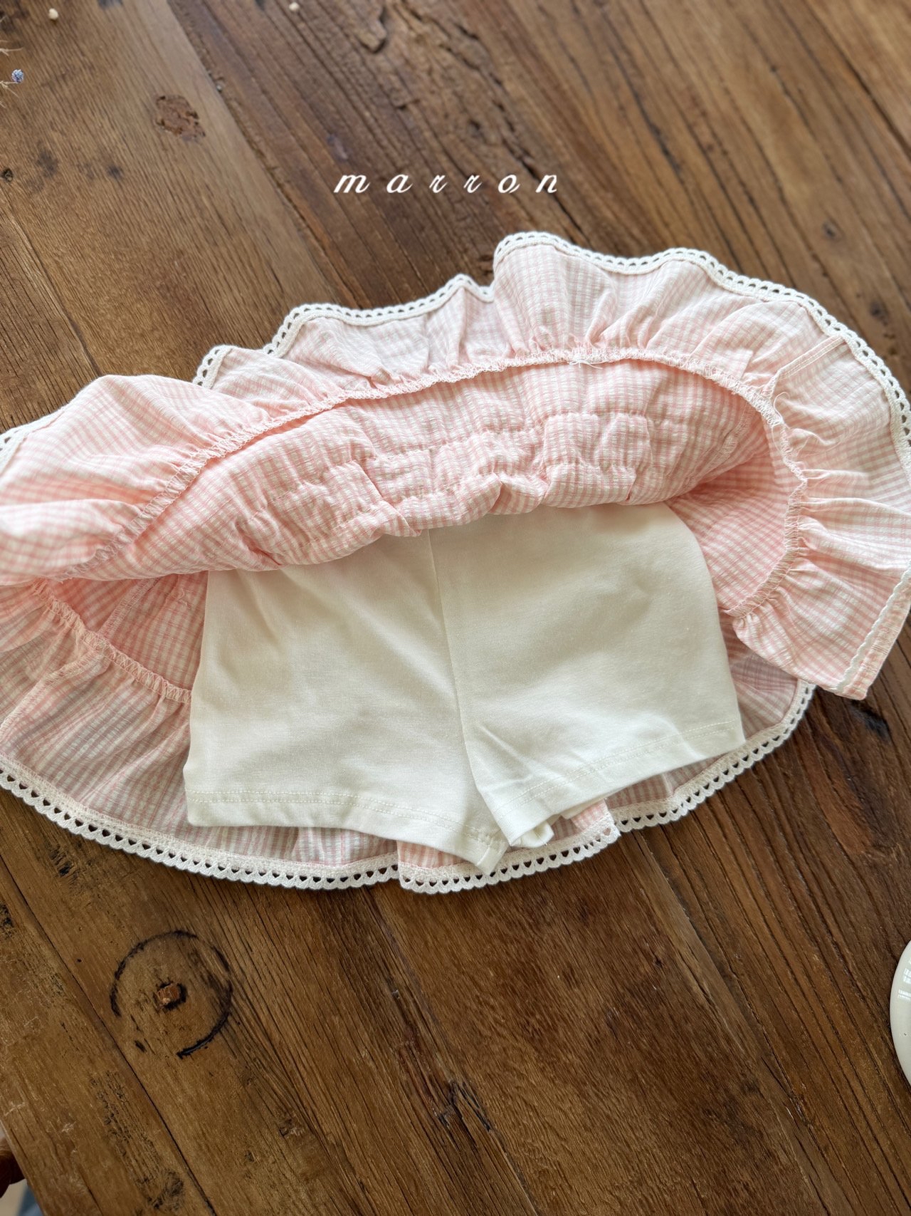 ☀️預訂 韓國直送☀️🇰🇷Marron兩色蕾絲花邊格紋層疊短裙