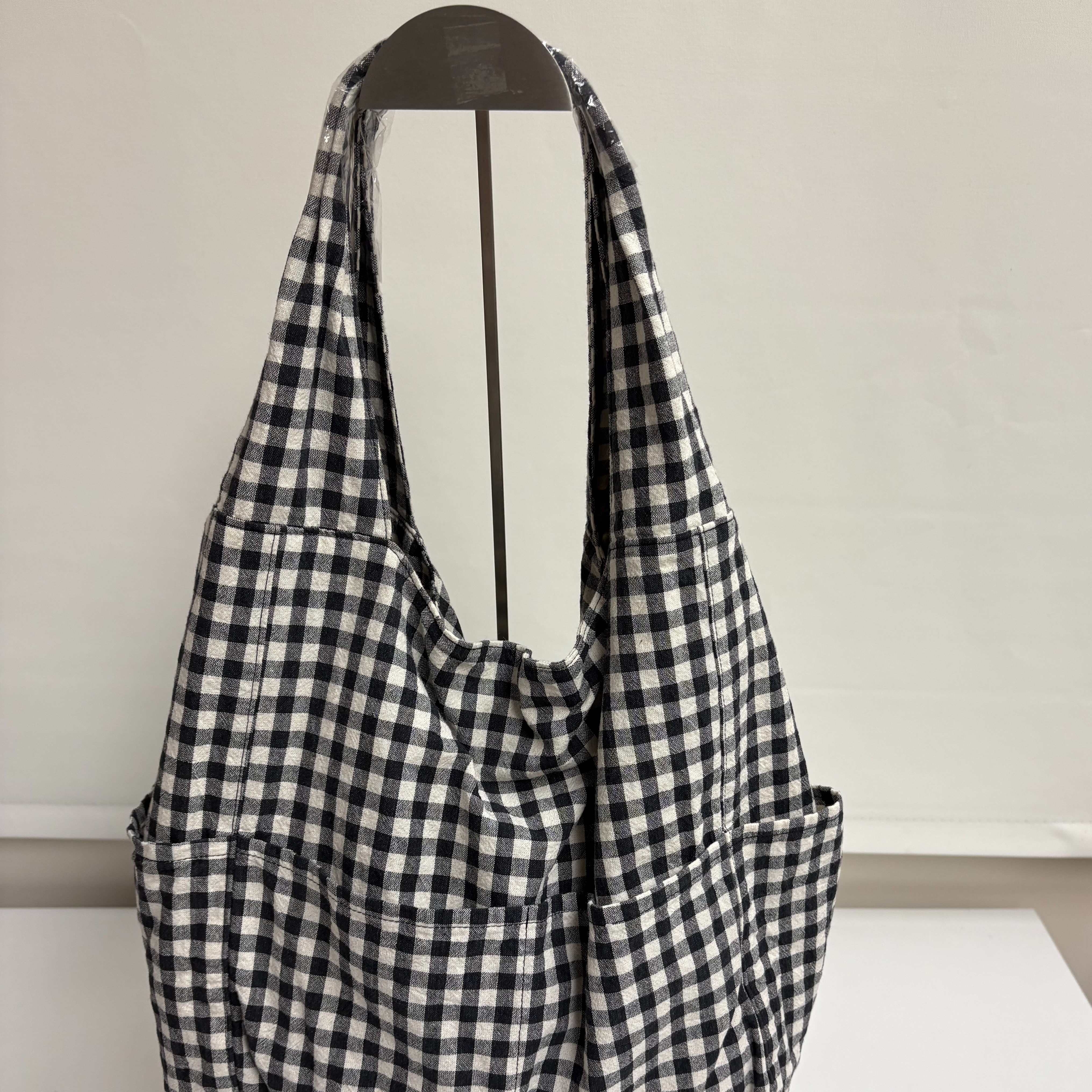 單肩黑白格布袋