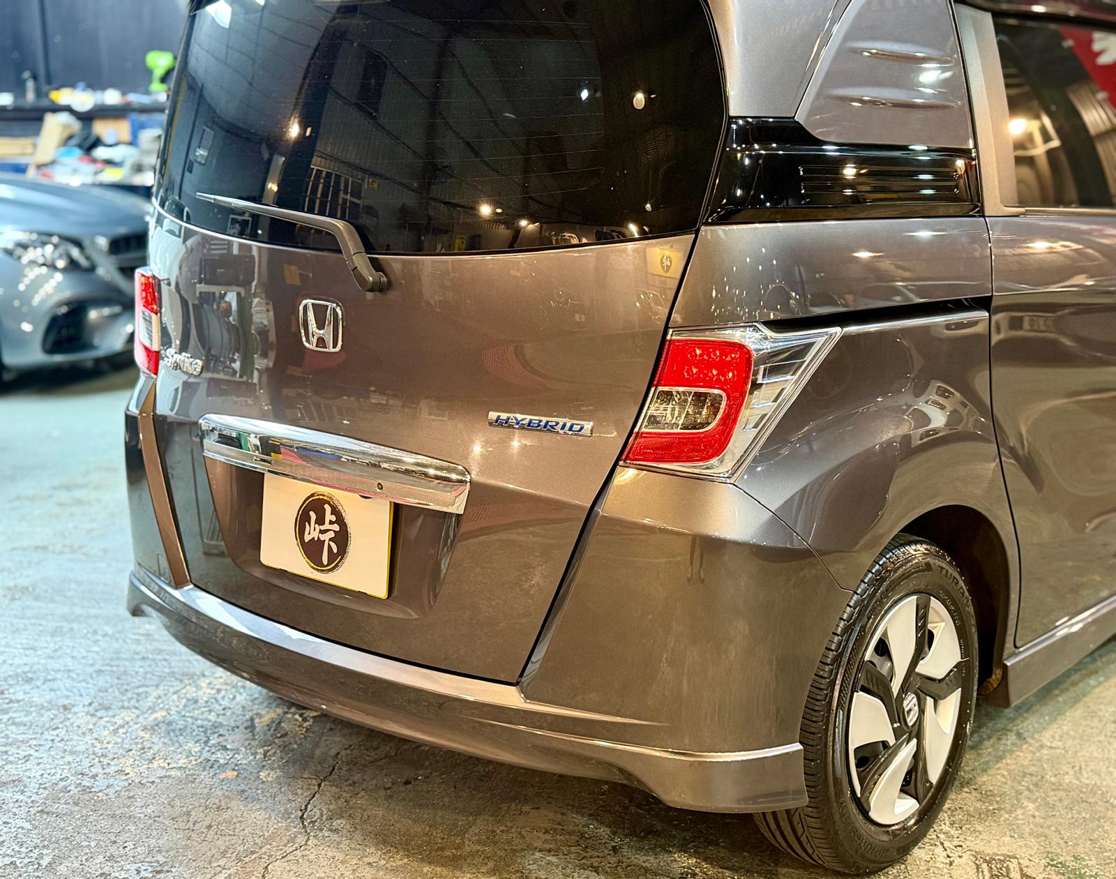 Honda Freed SPIKE Hybrid 2013