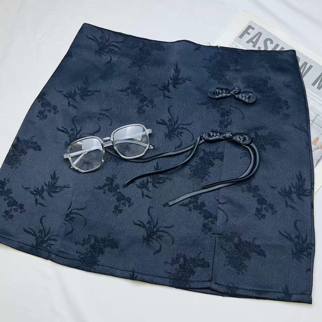 BS2001 [New Chinese Style Textured Frog Button Mini Skirt] Minimalist • Elegant • Everyday Wear